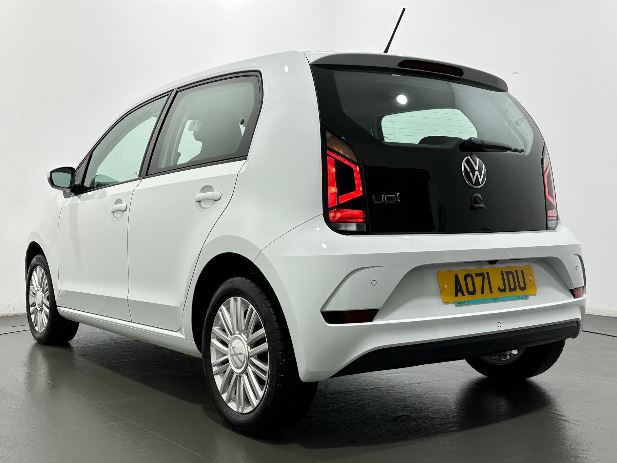 Volkswagen Up! view 44
