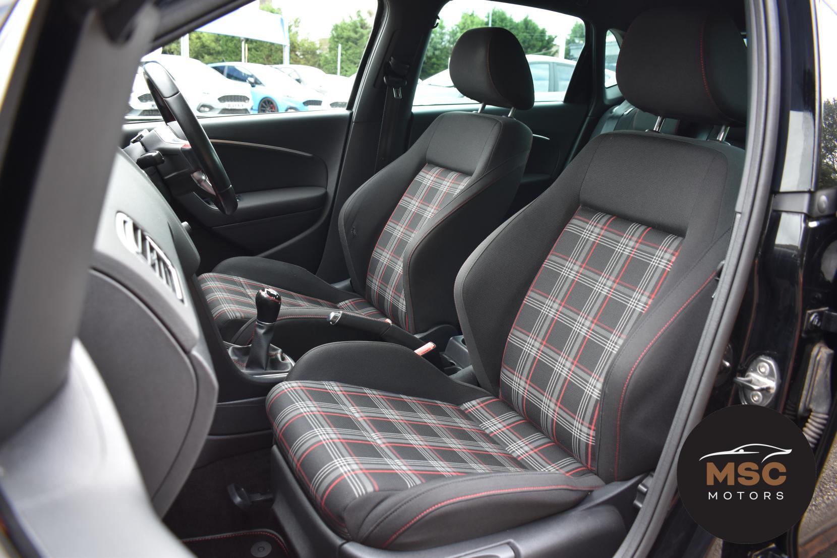 Volkswagen Polo view 33