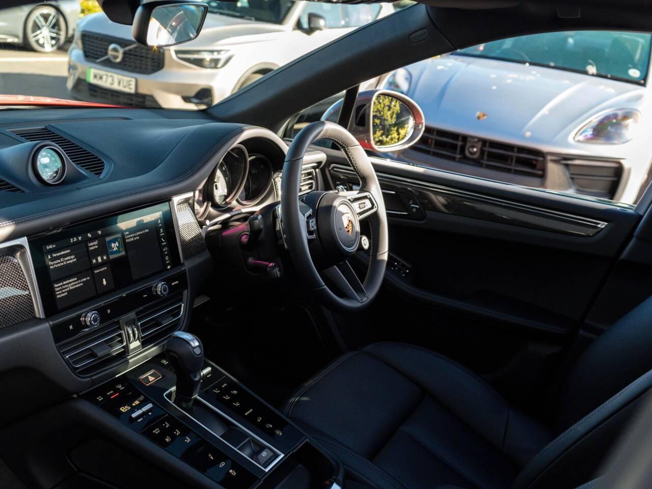 Porsche Macan view 61