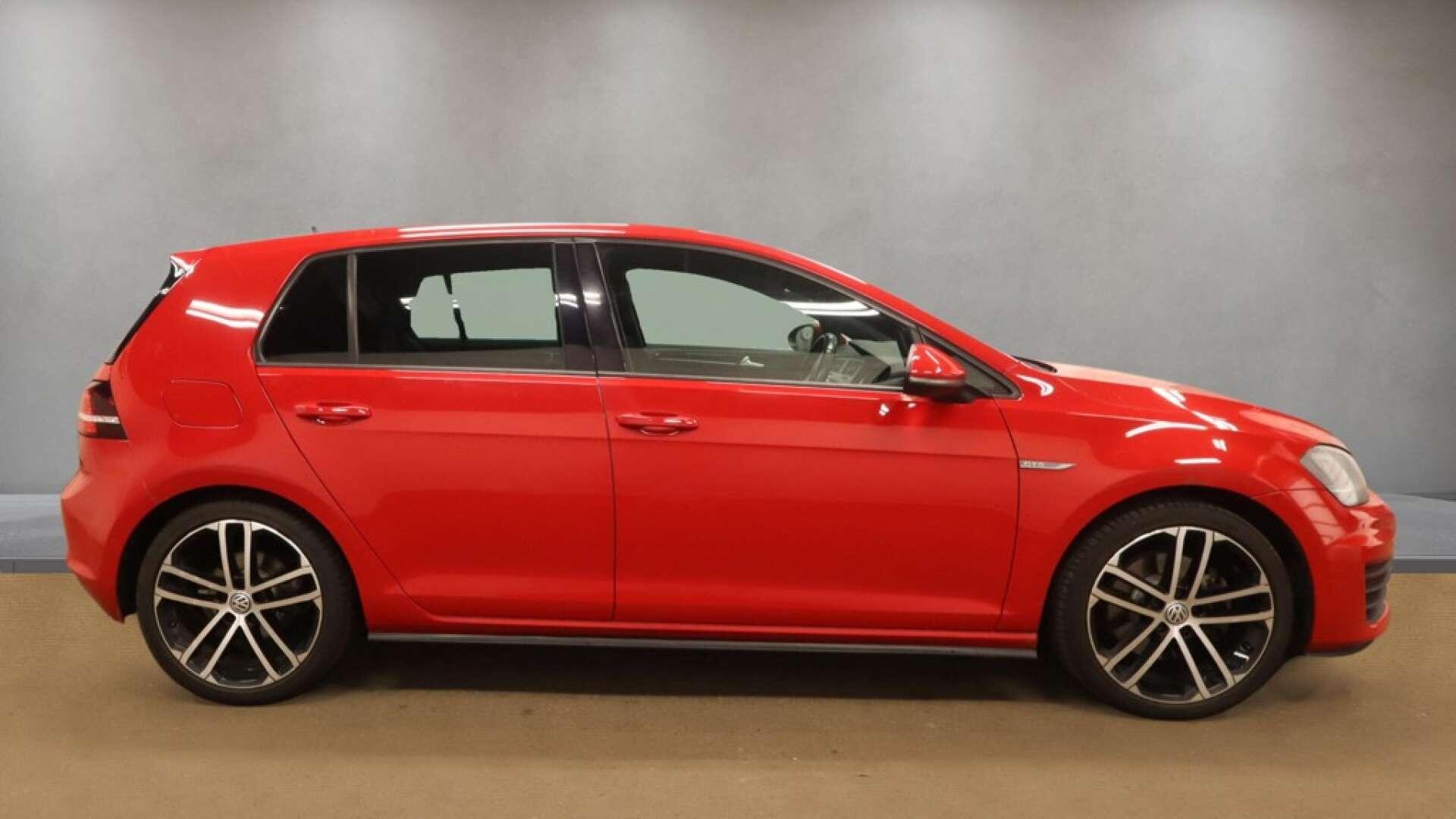 Volkswagen Golf view 10