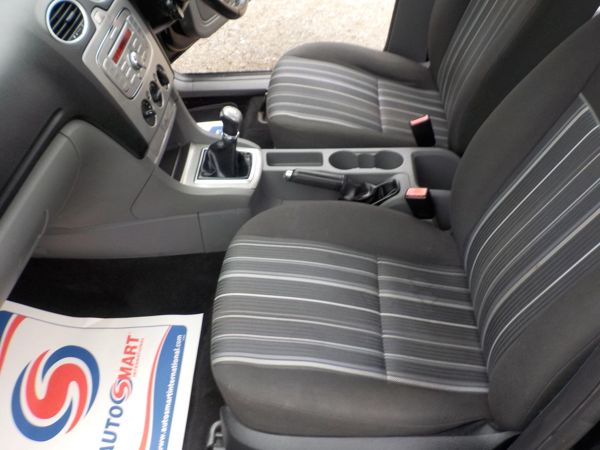 Ford Focus 1.8 Style 5dr