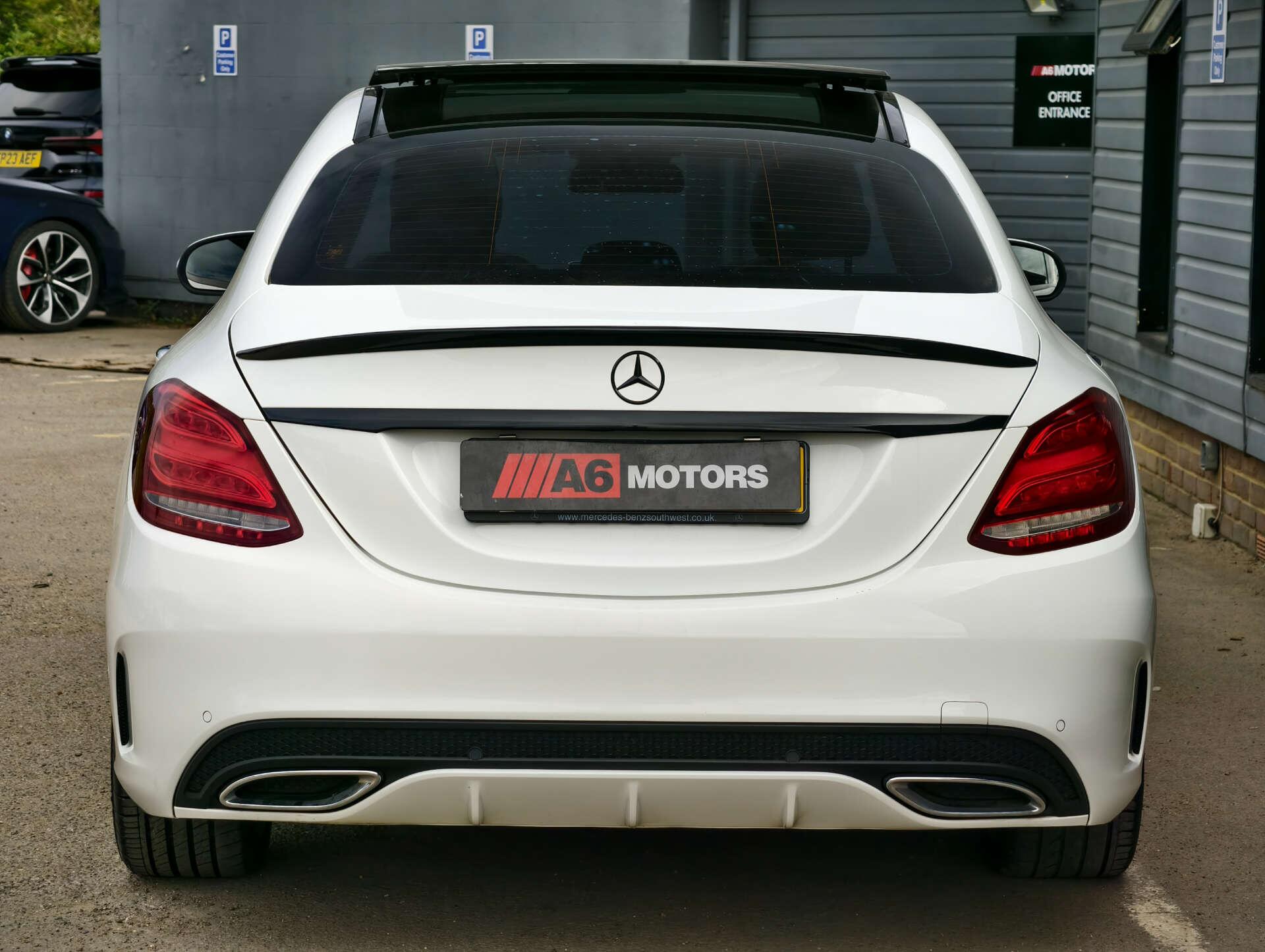 Mercedes-Benz C Class view 12