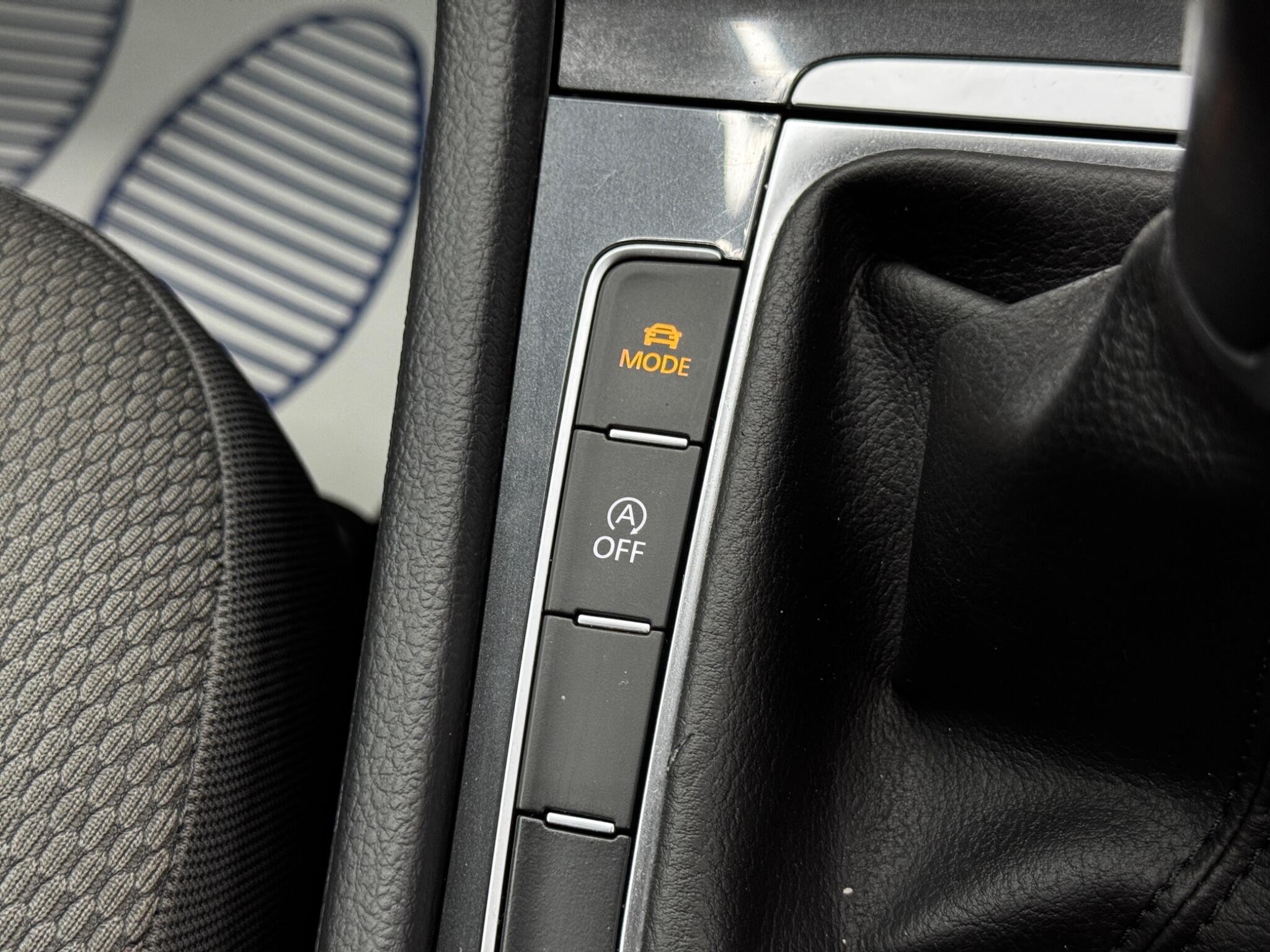Volkswagen Golf view 26