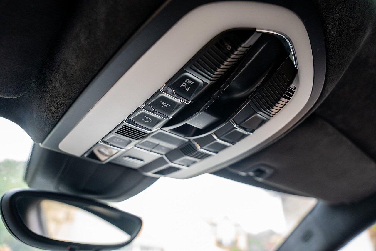 Porsche Panamera view 82