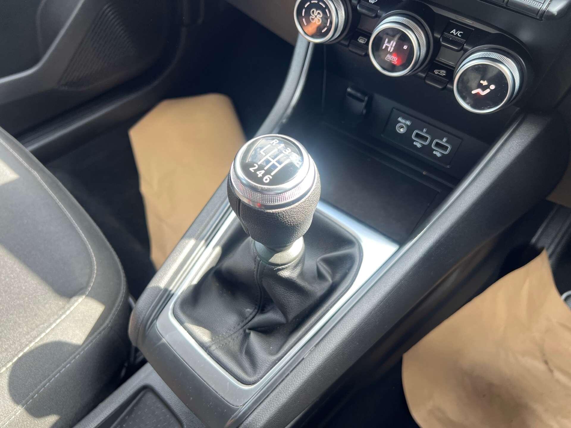 Renault Captur view 22
