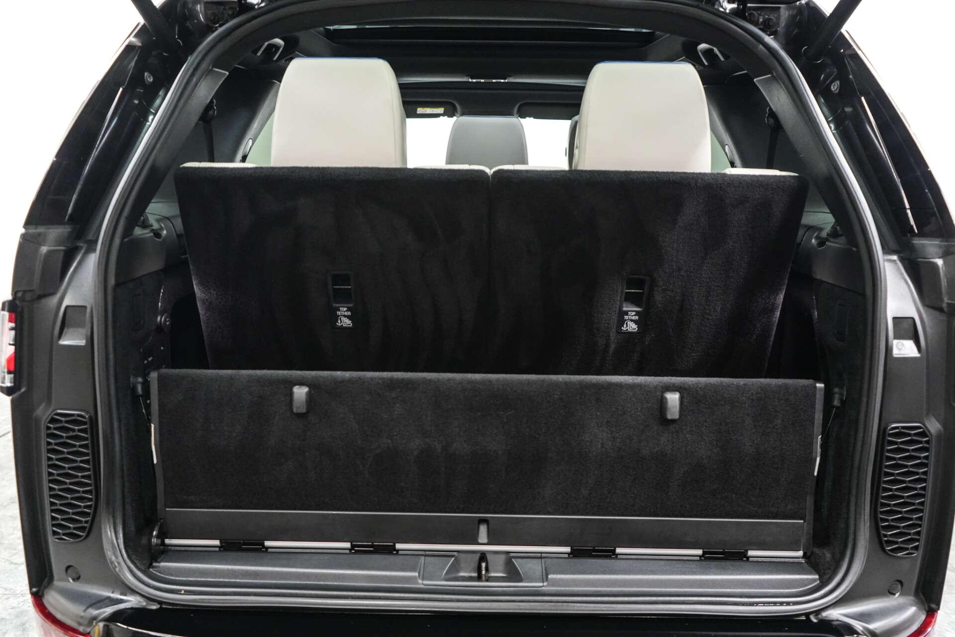 Land Rover Discovery 3 view 12