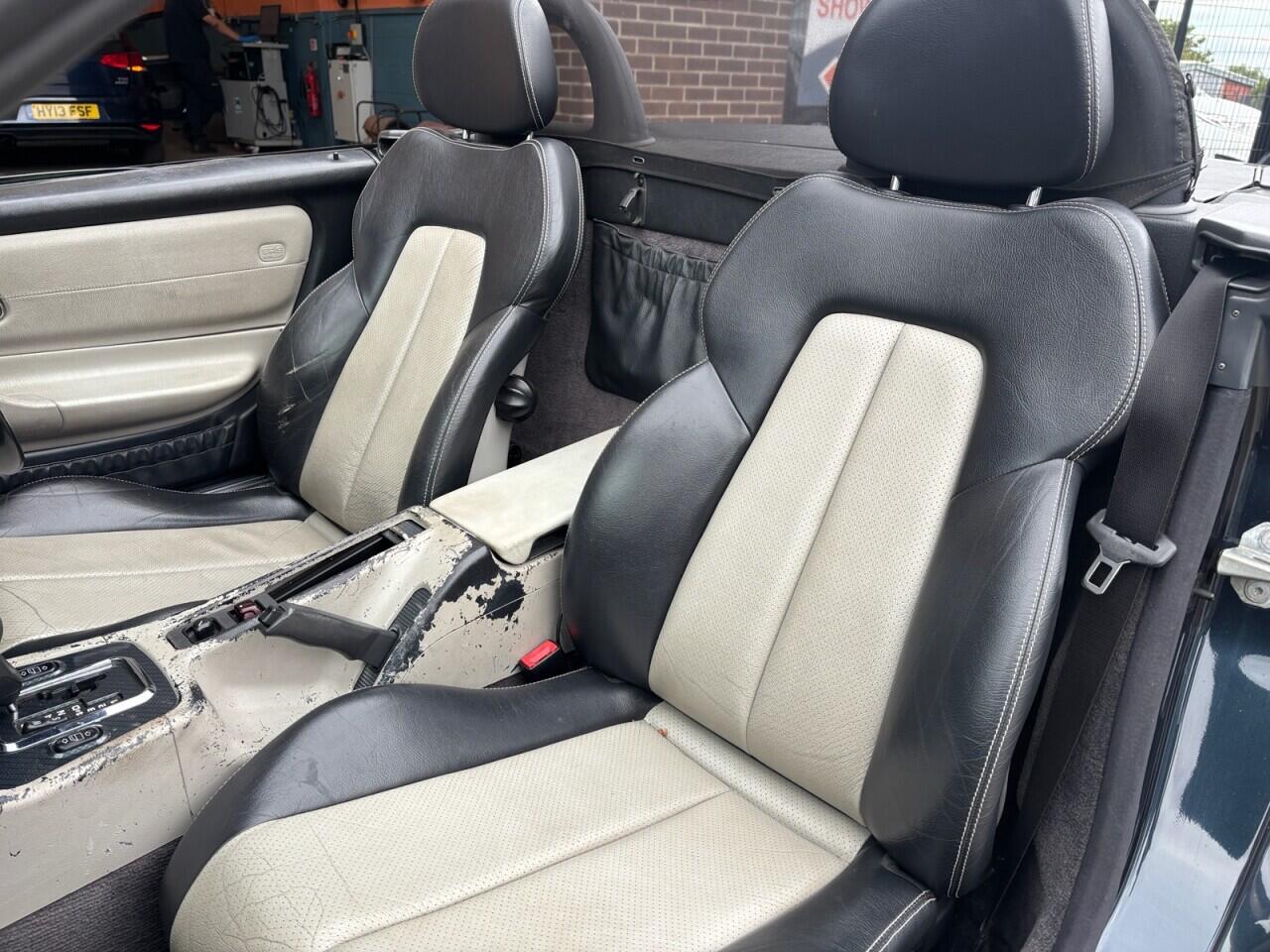 Mercedes-Benz SLK view 12