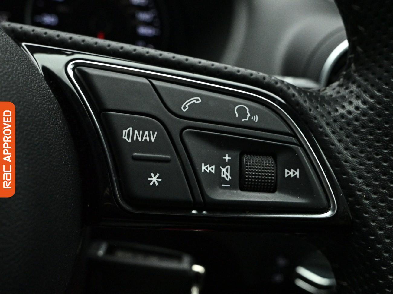 Audi Q2 view 21
