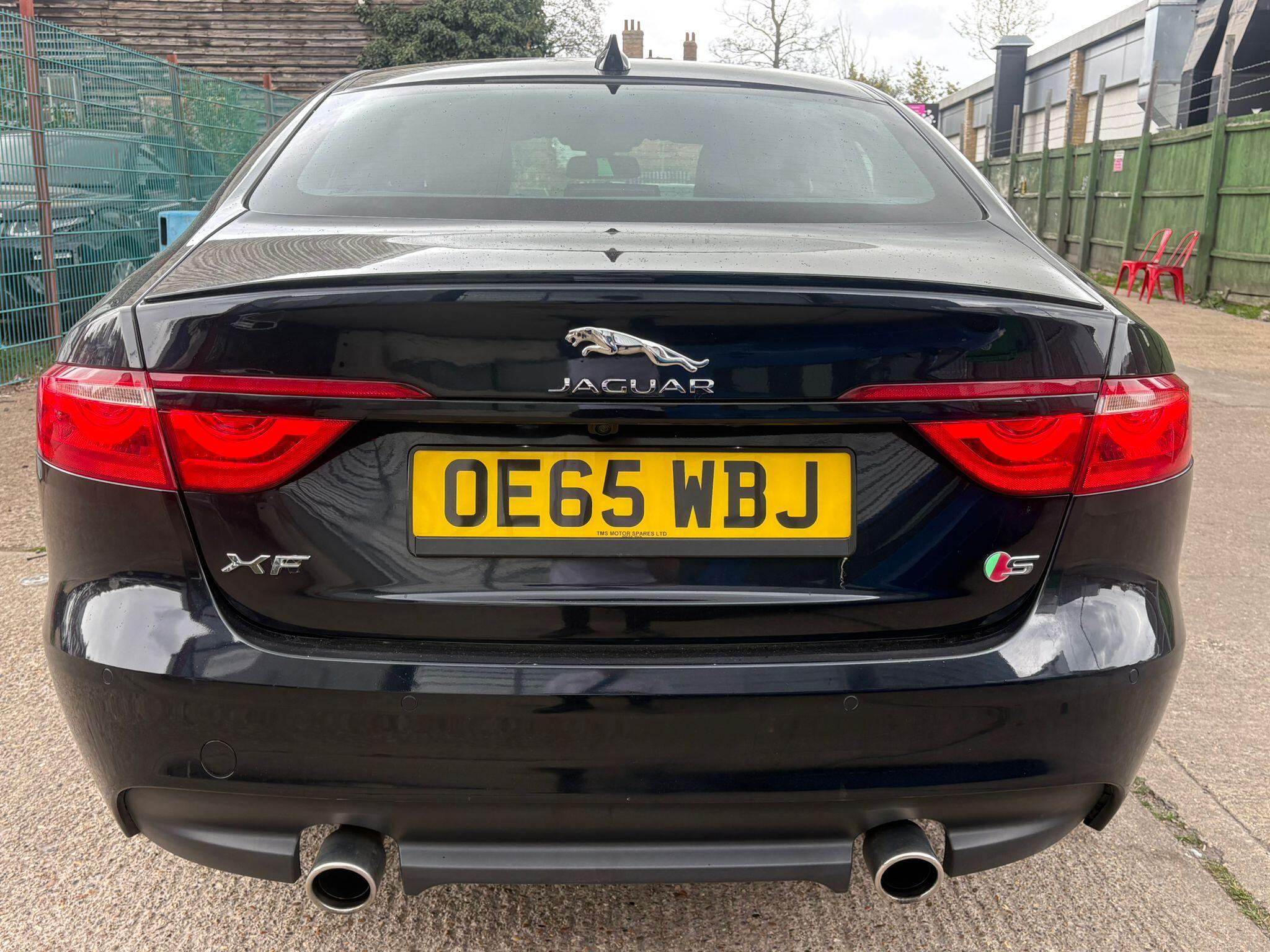 Jaguar XF view 5