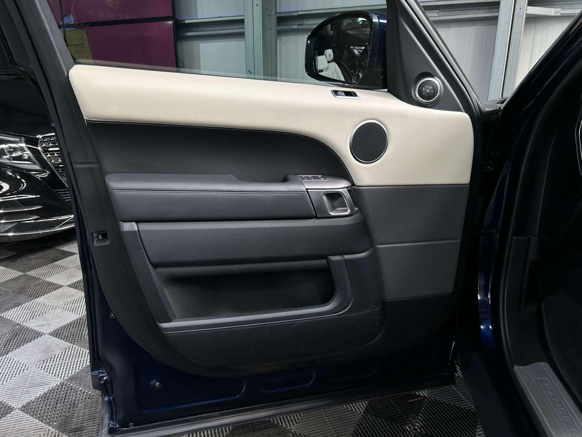 Land Rover Range Rover Sport view 23
