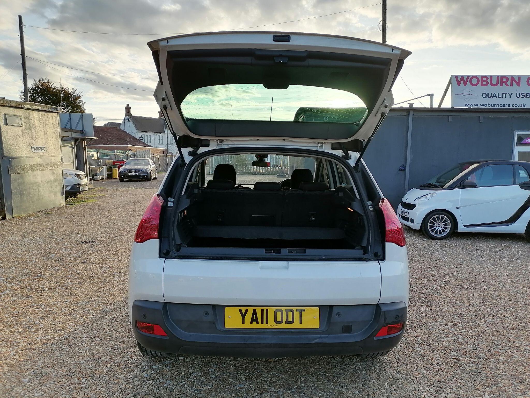 Peugeot 3008 view 16