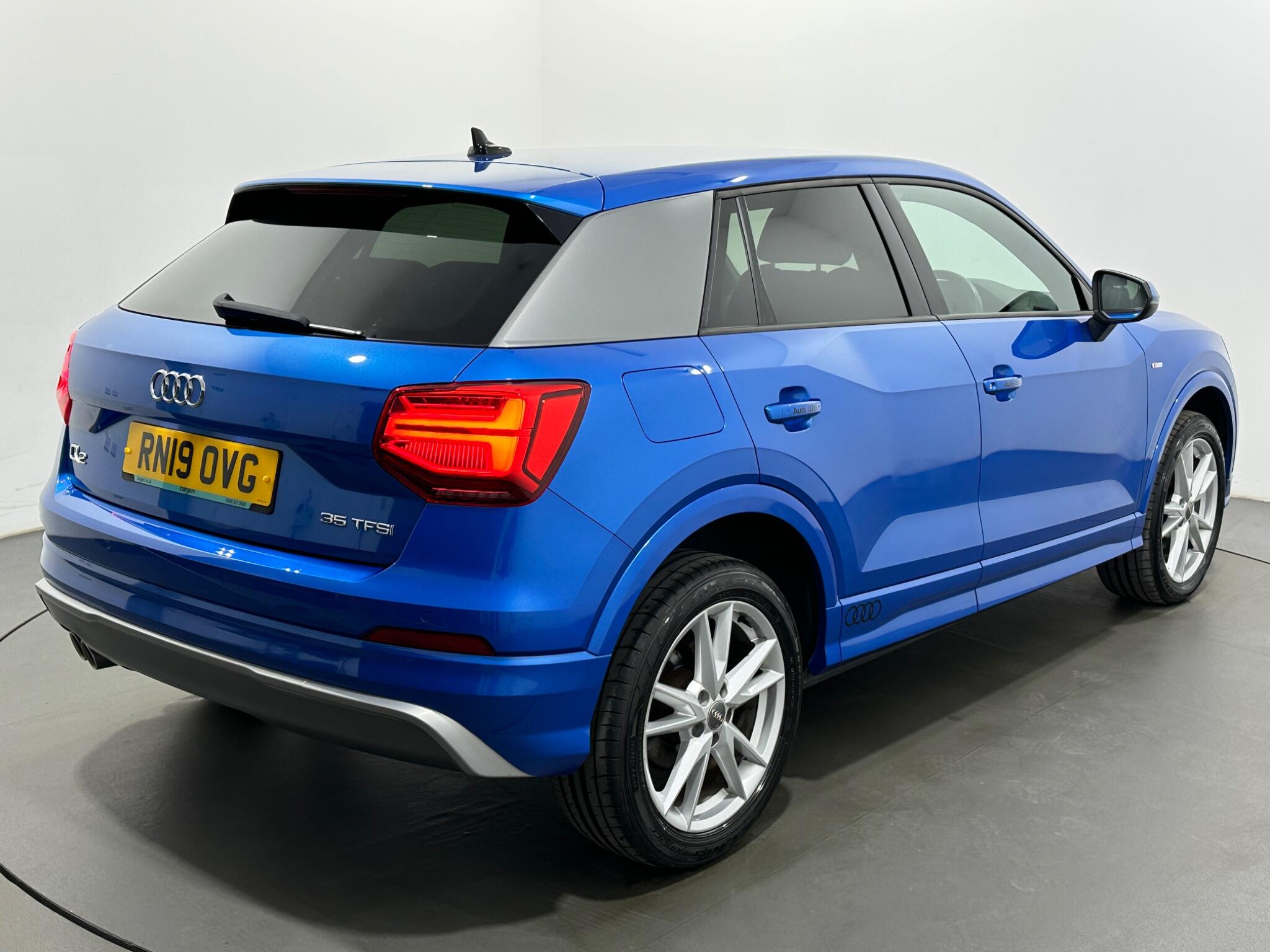 Audi Q2 view 52