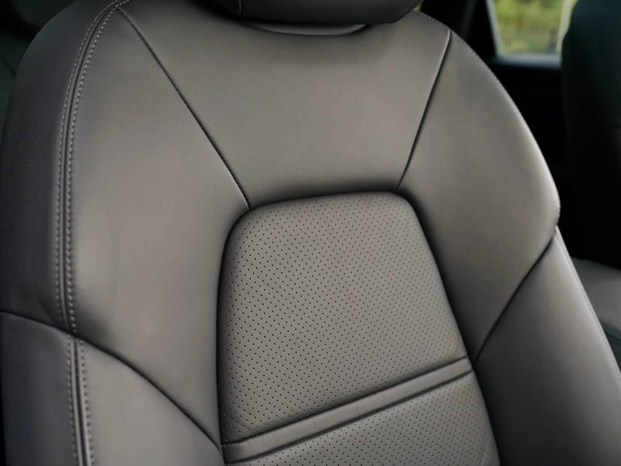 Porsche Cayenne view 14