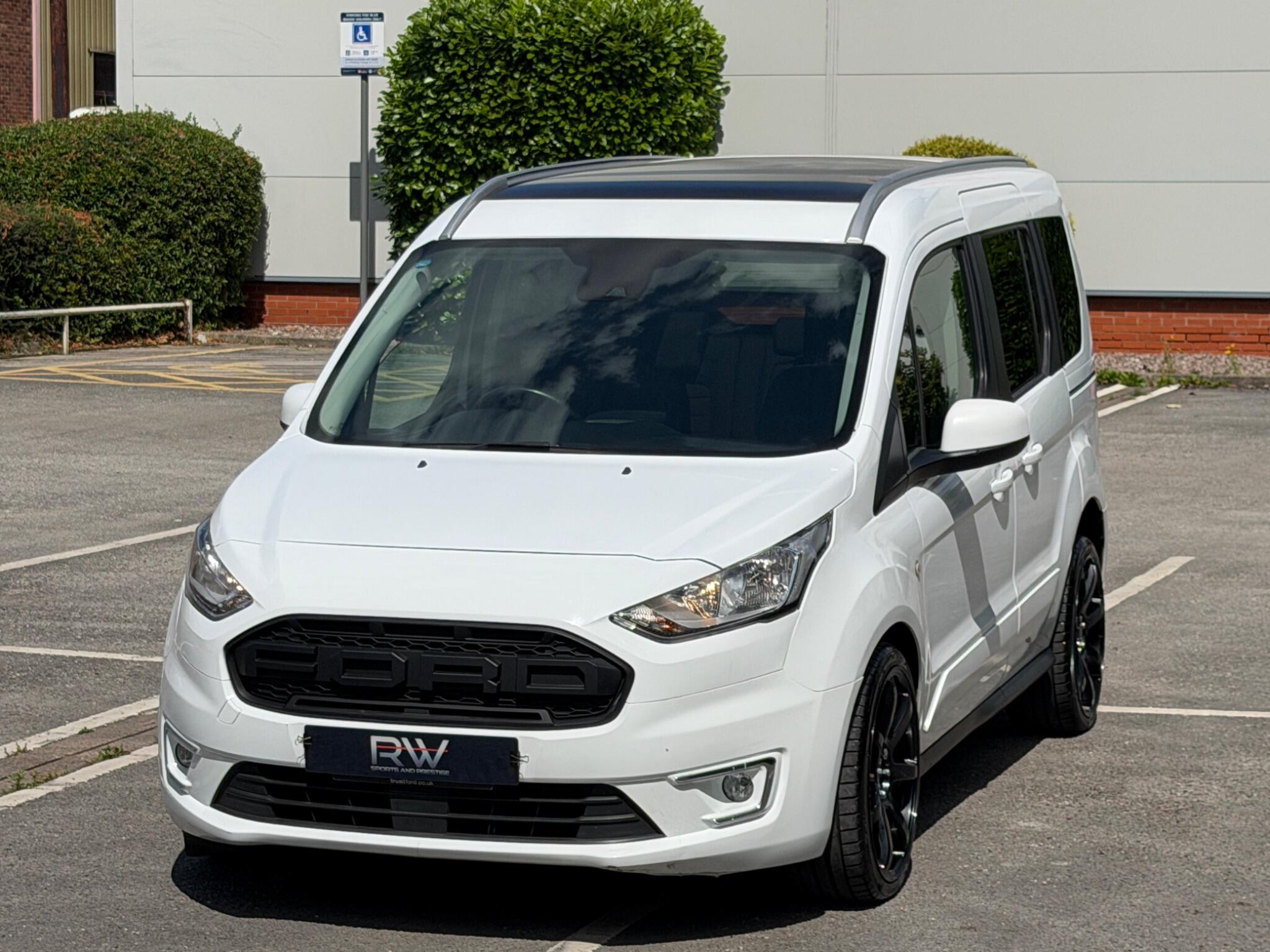 Ford Tourneo Connect view 13