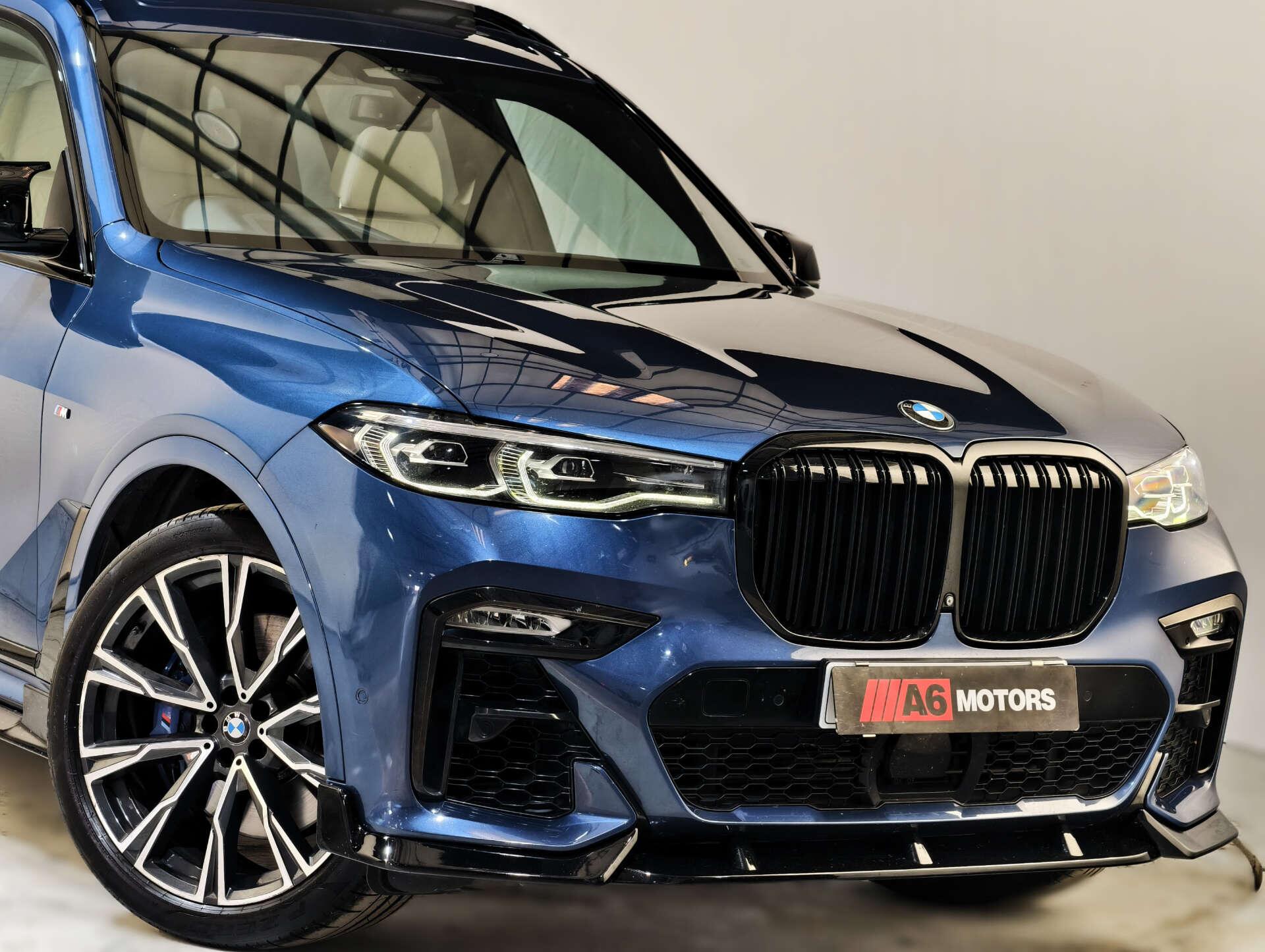 BMW X7 view 6