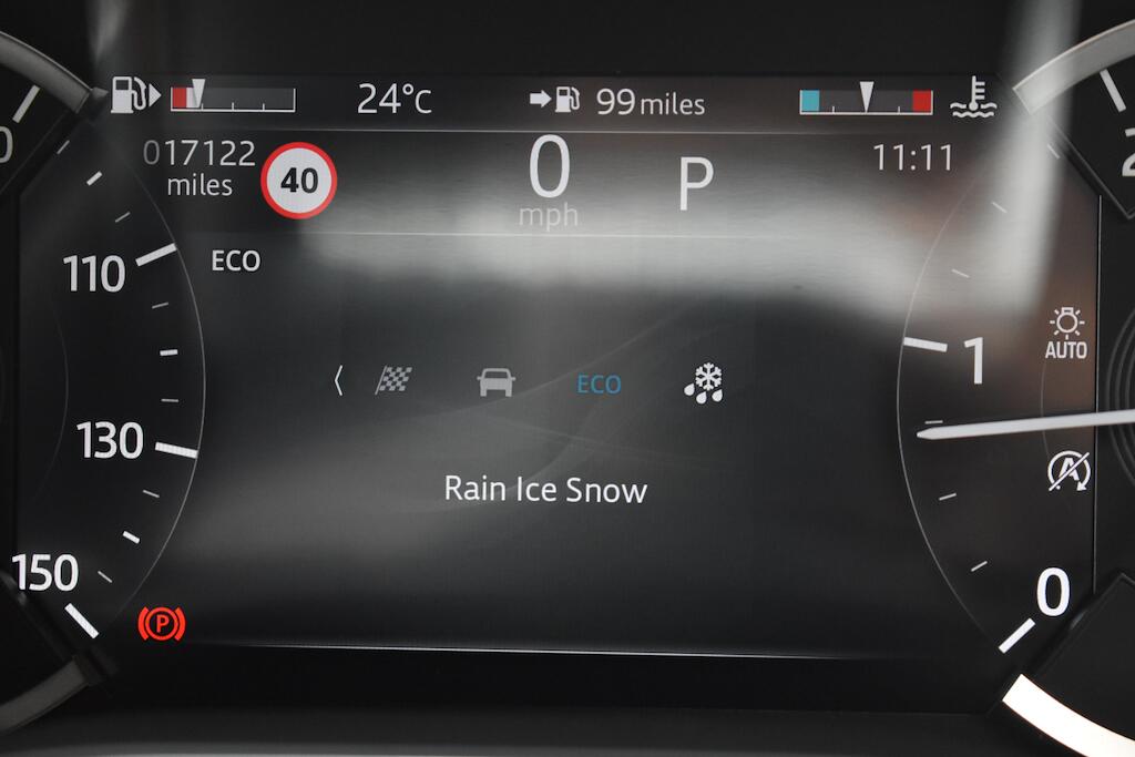 Jaguar F-Pace view 57