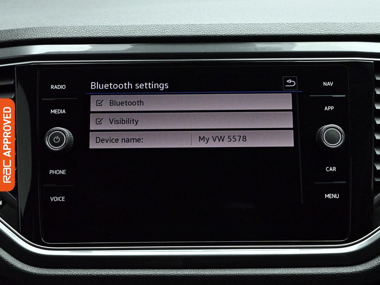 Volkswagen T-Roc view 26