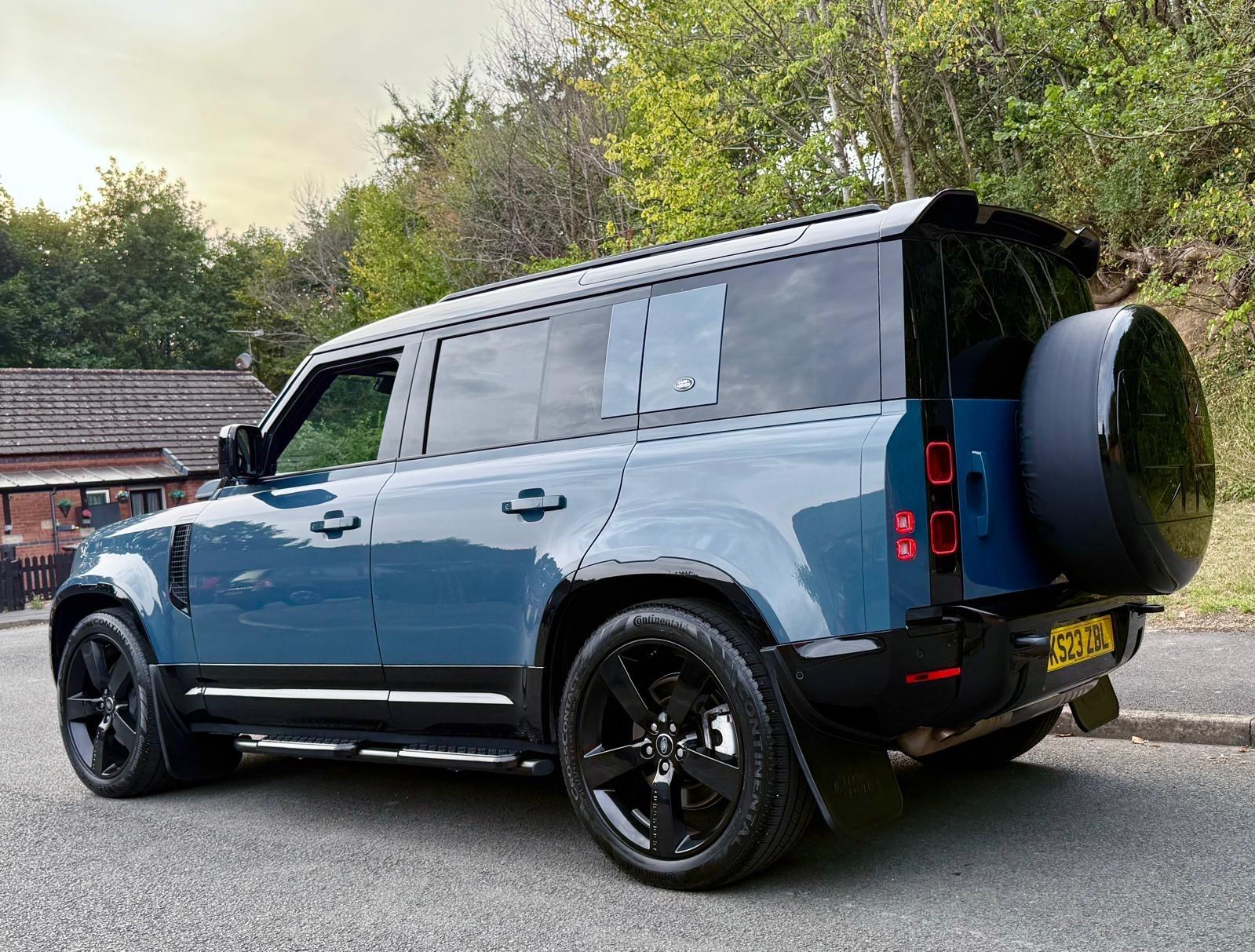 Land Rover Defender view 15