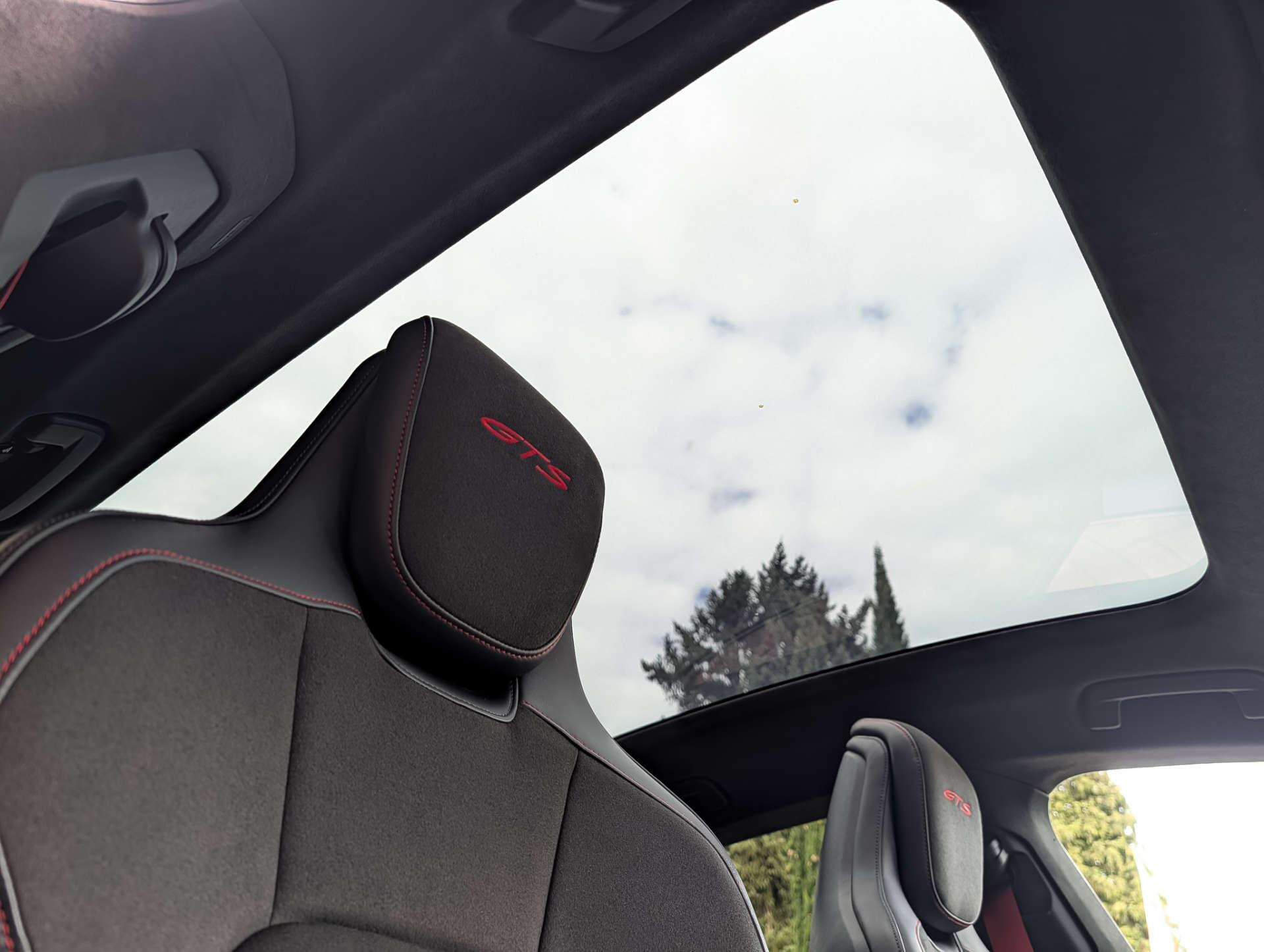 Porsche Taycan view 24