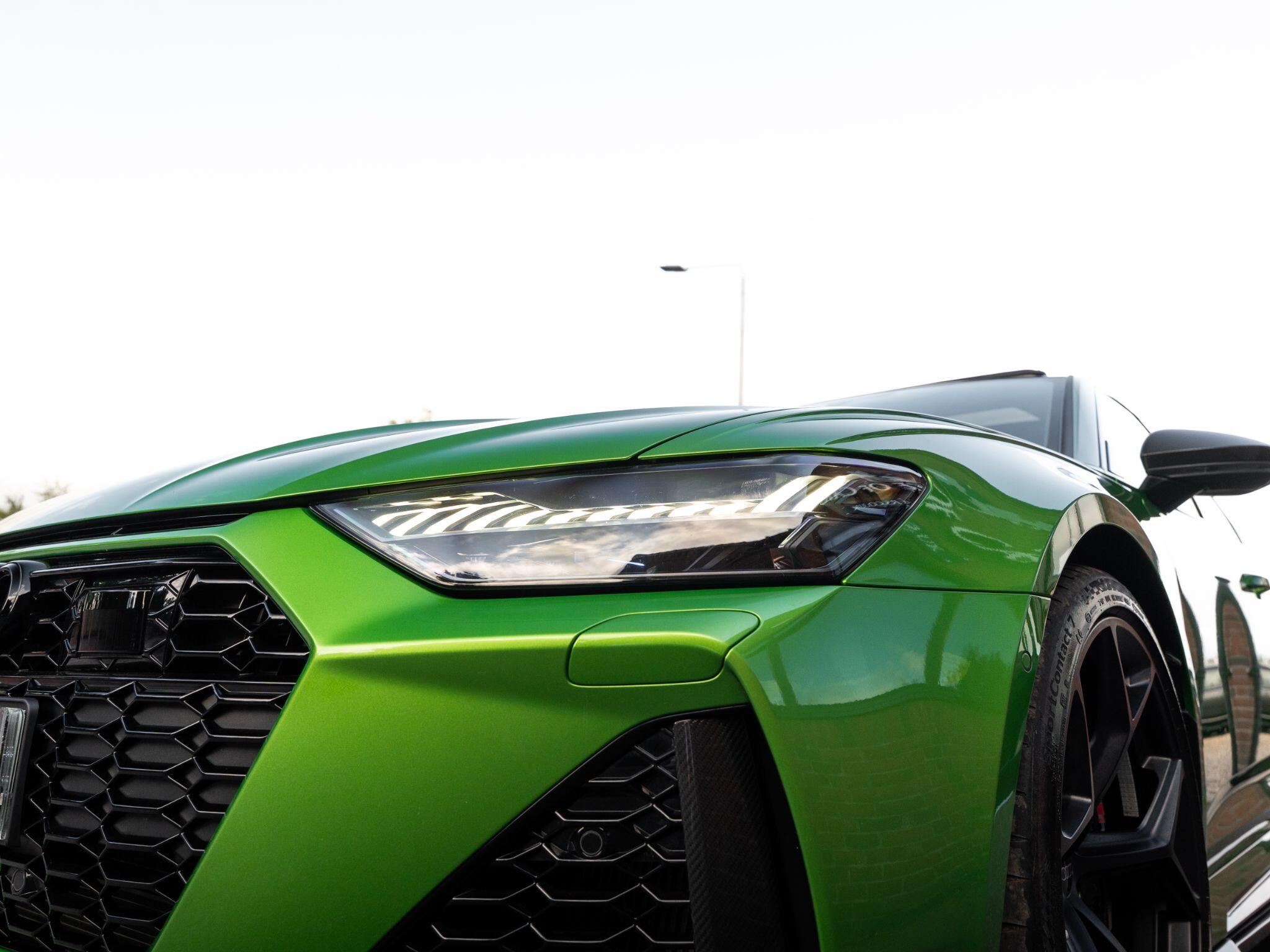 Audi RS6 Avant view 21