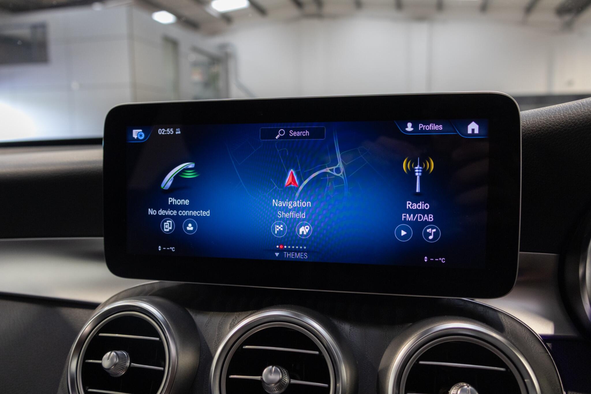 Mercedes-Benz GLC view 16