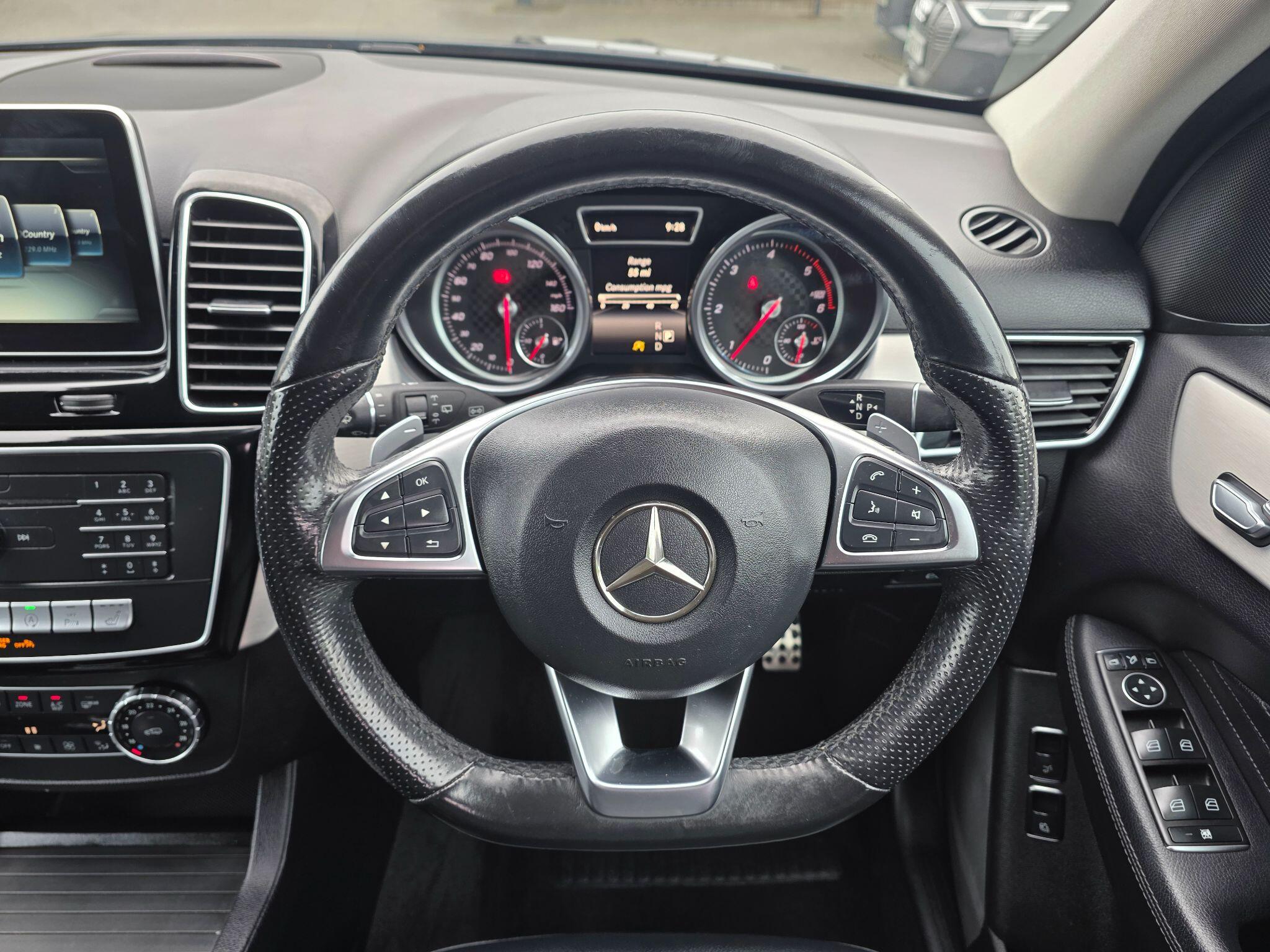 Mercedes-Benz Gle view 17