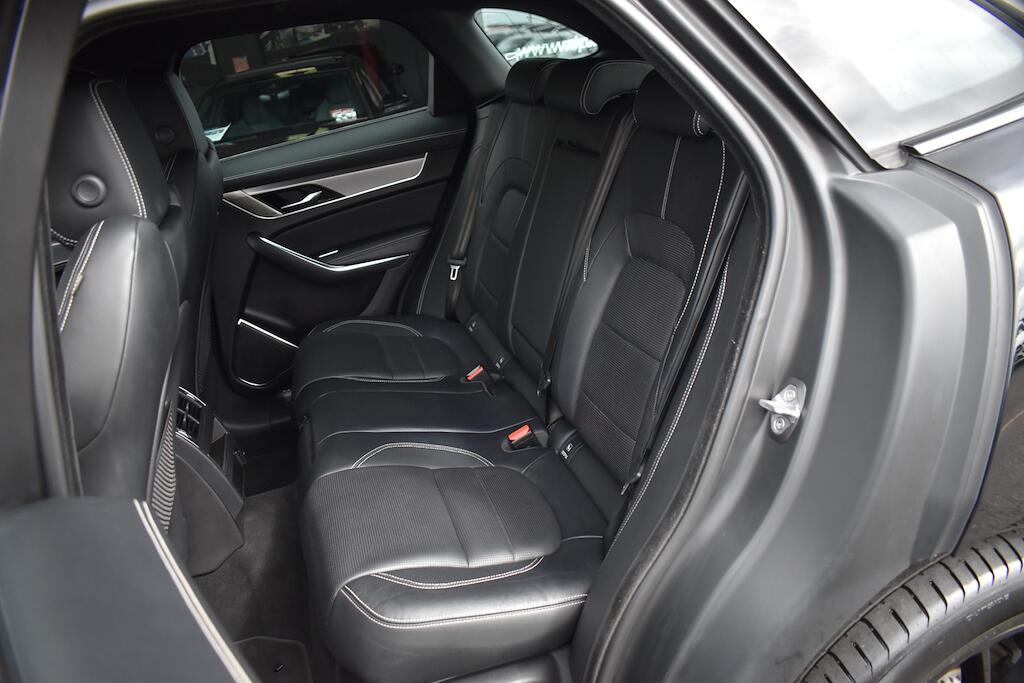 Jaguar F-Pace view 13