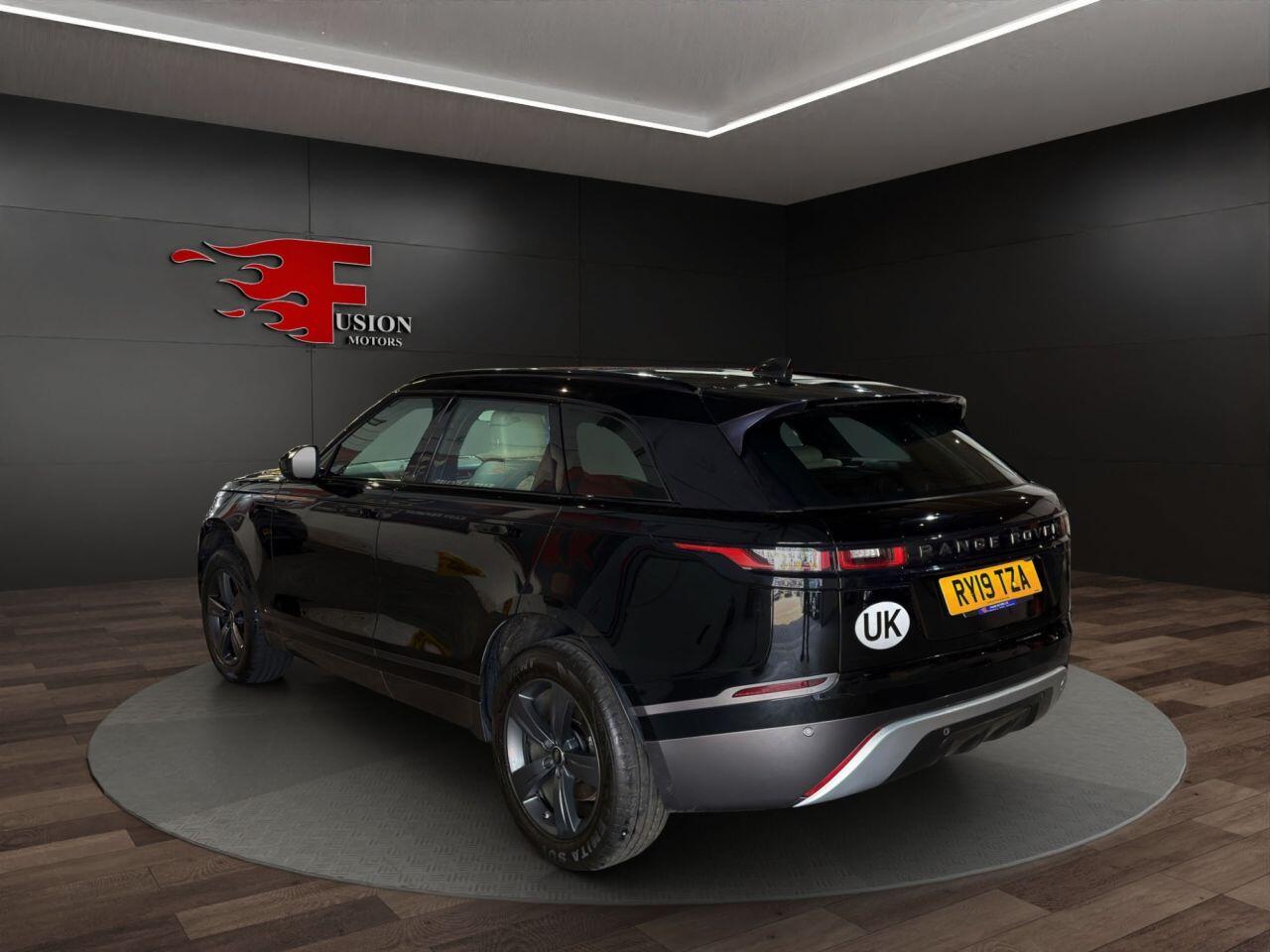 Land Rover Range Rover Velar view 5