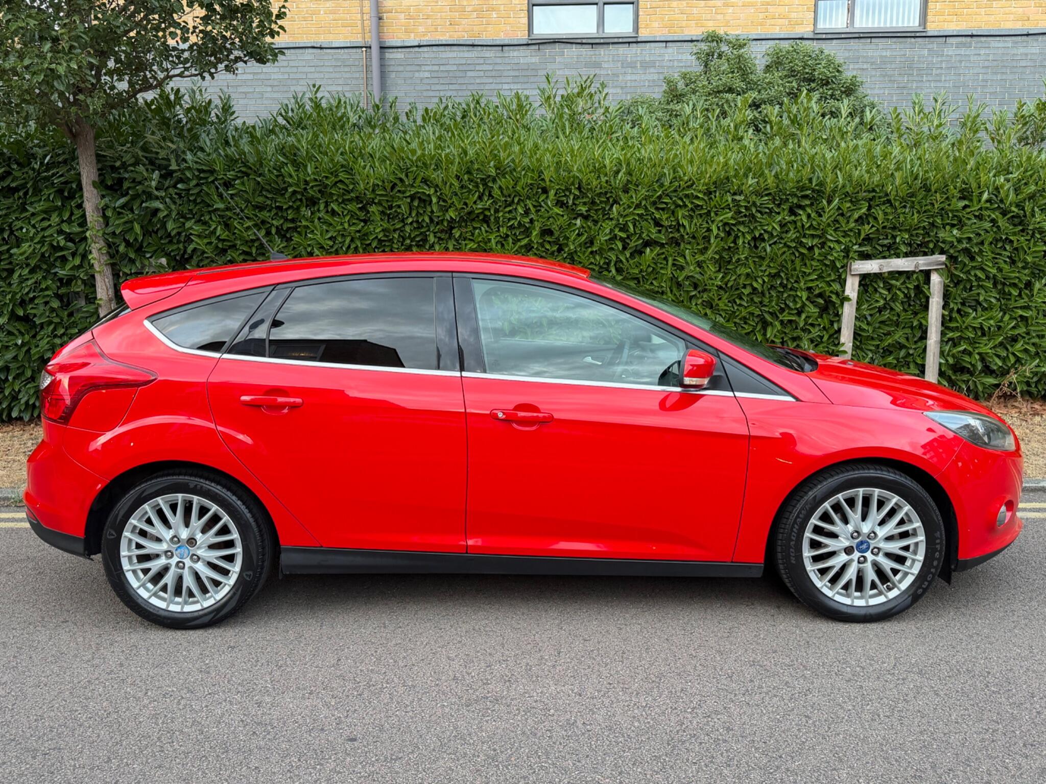 Ford Focus view 10