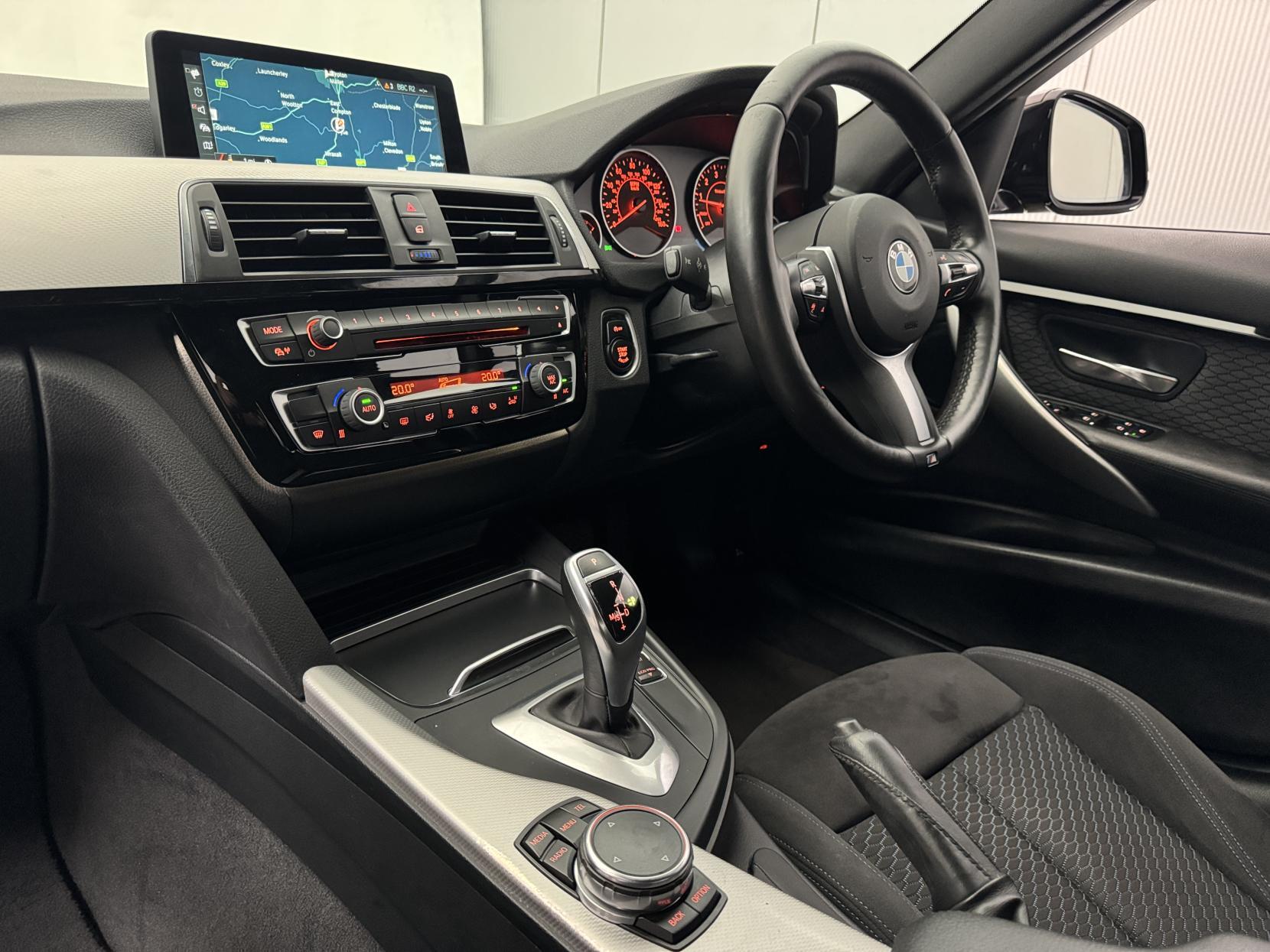 BMW 3 Series view 60