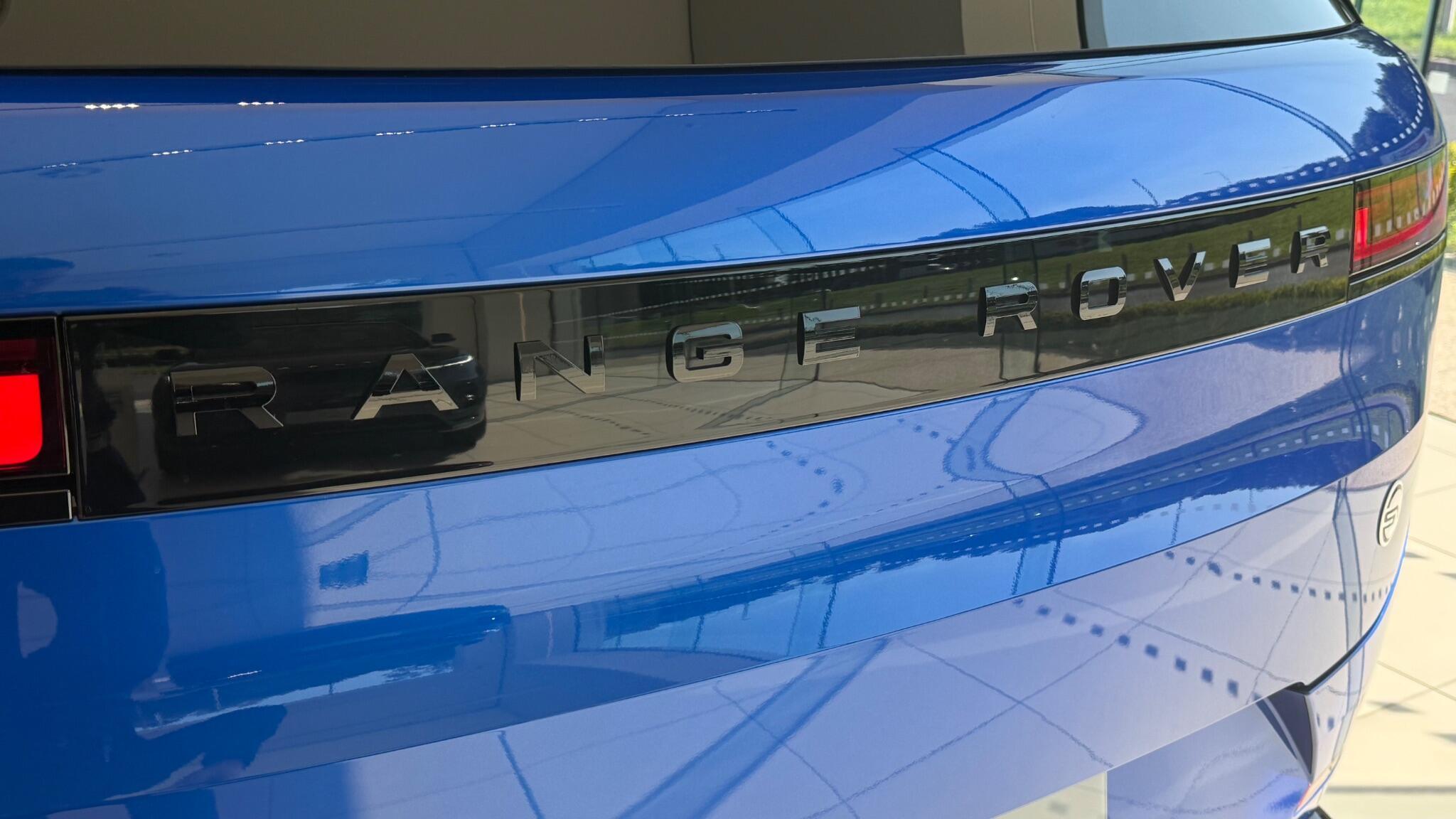 Land Rover Range Rover Sport view 10
