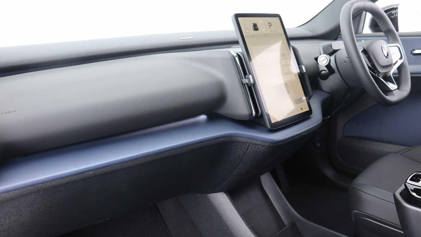 Volvo Ex30 view 4