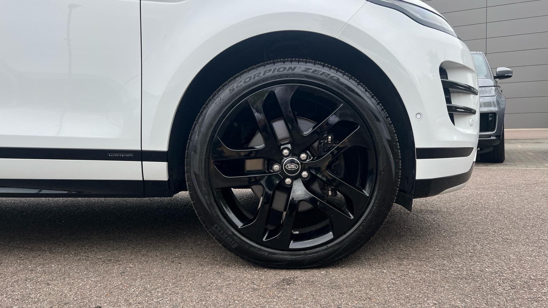 Land Rover Range Rover Evoque view 9