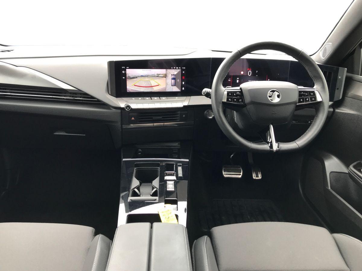 Vauxhall Astra view 4