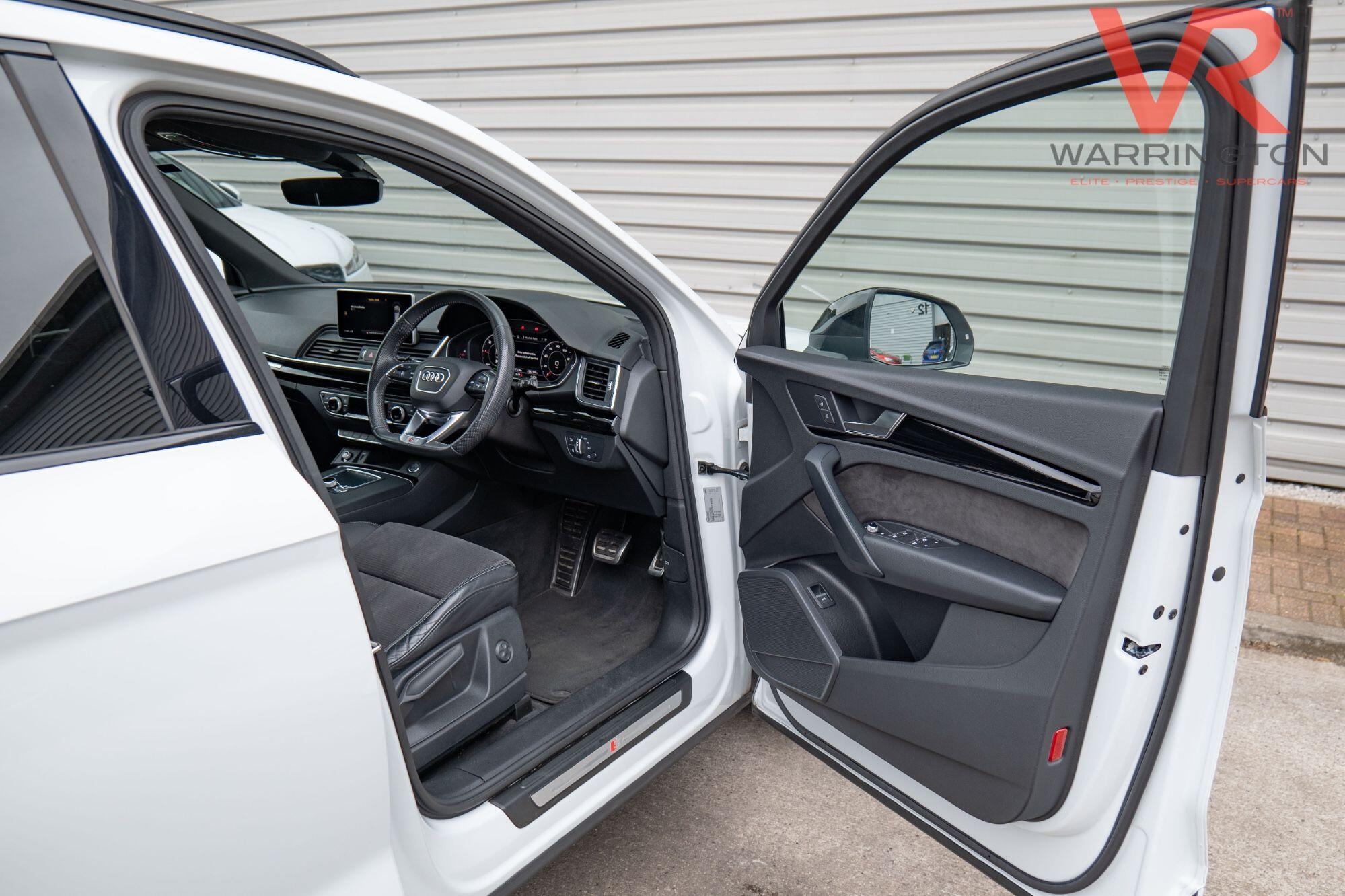 Audi Q5 view 23