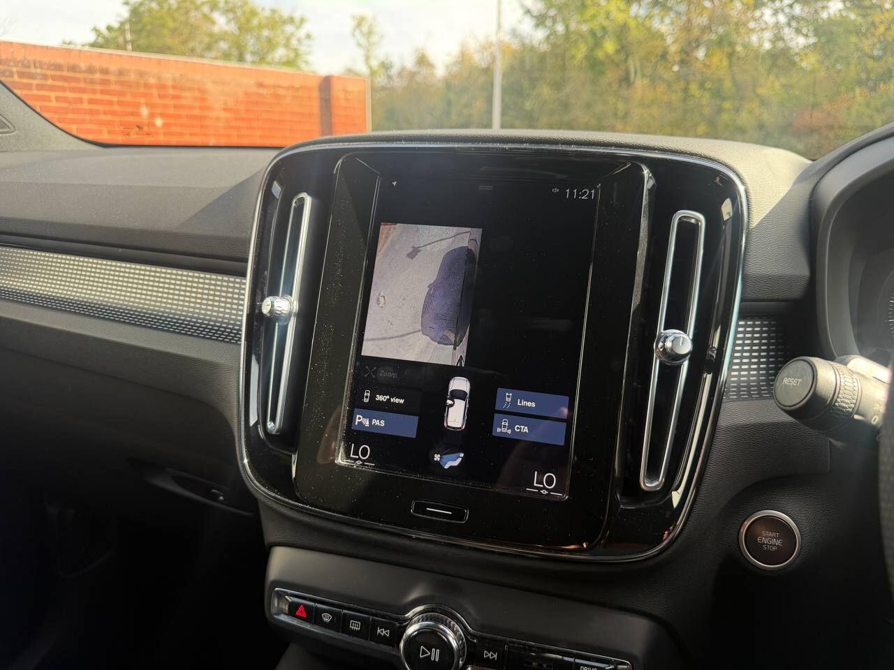 Volvo XC40 view 42