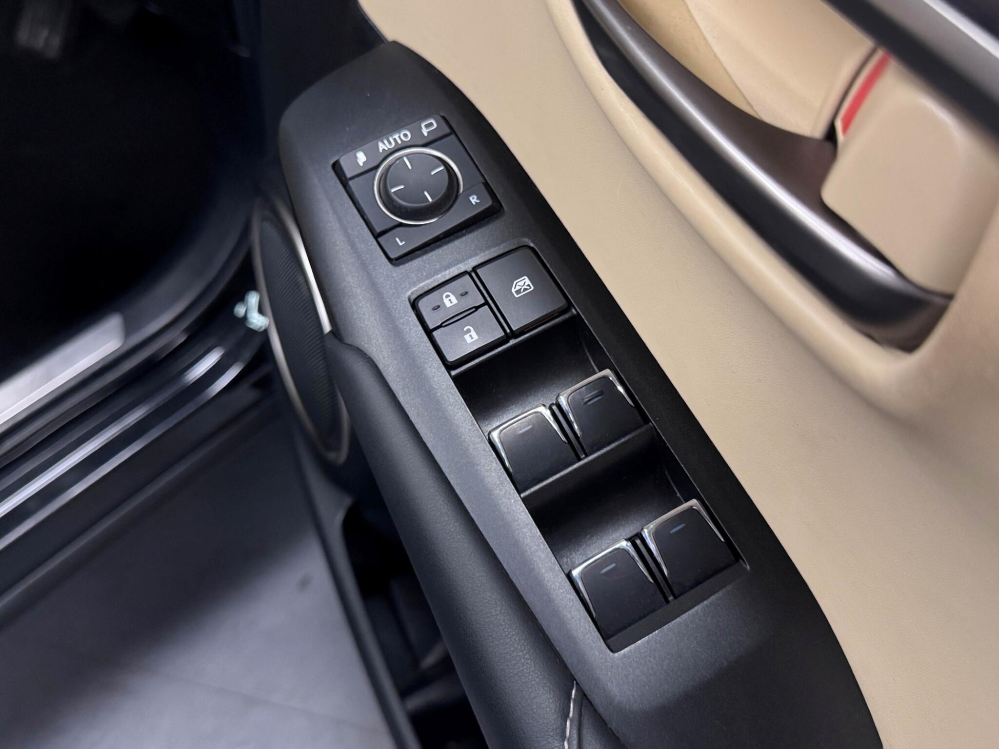 Lexus NX view 17