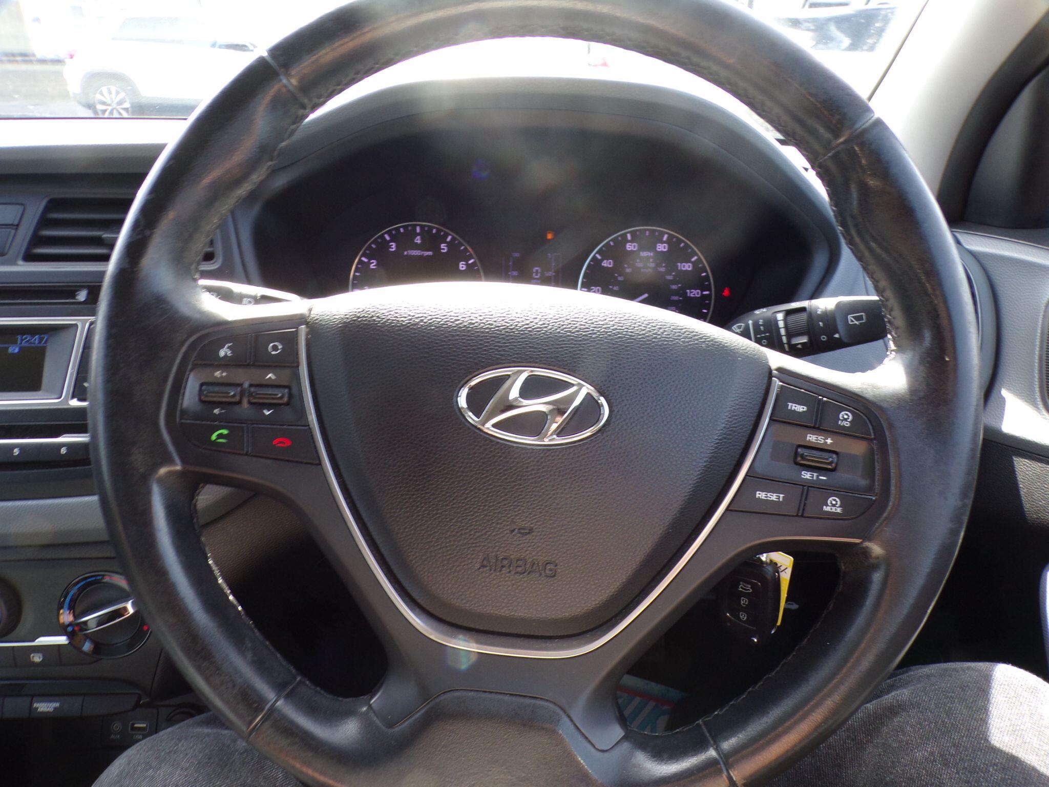 Hyundai I20 view 25