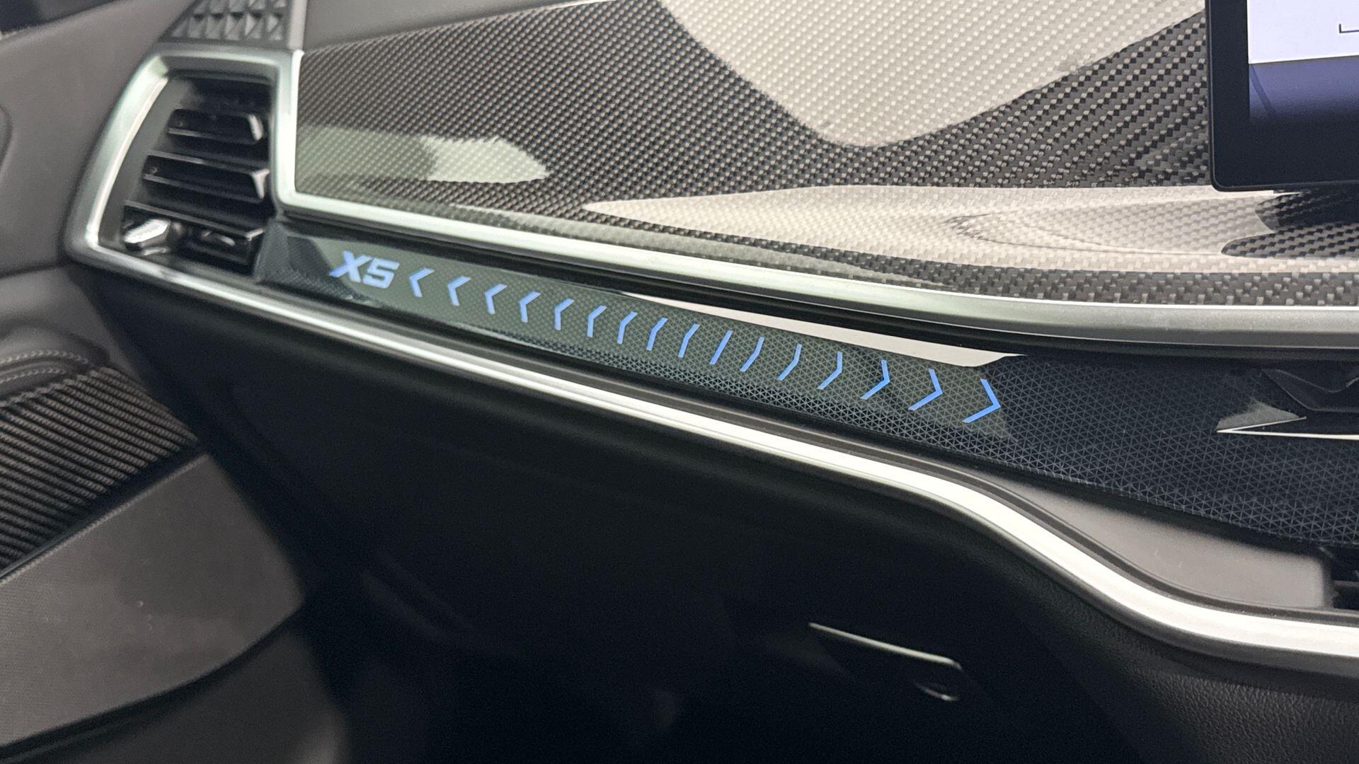 BMW X5 view 25