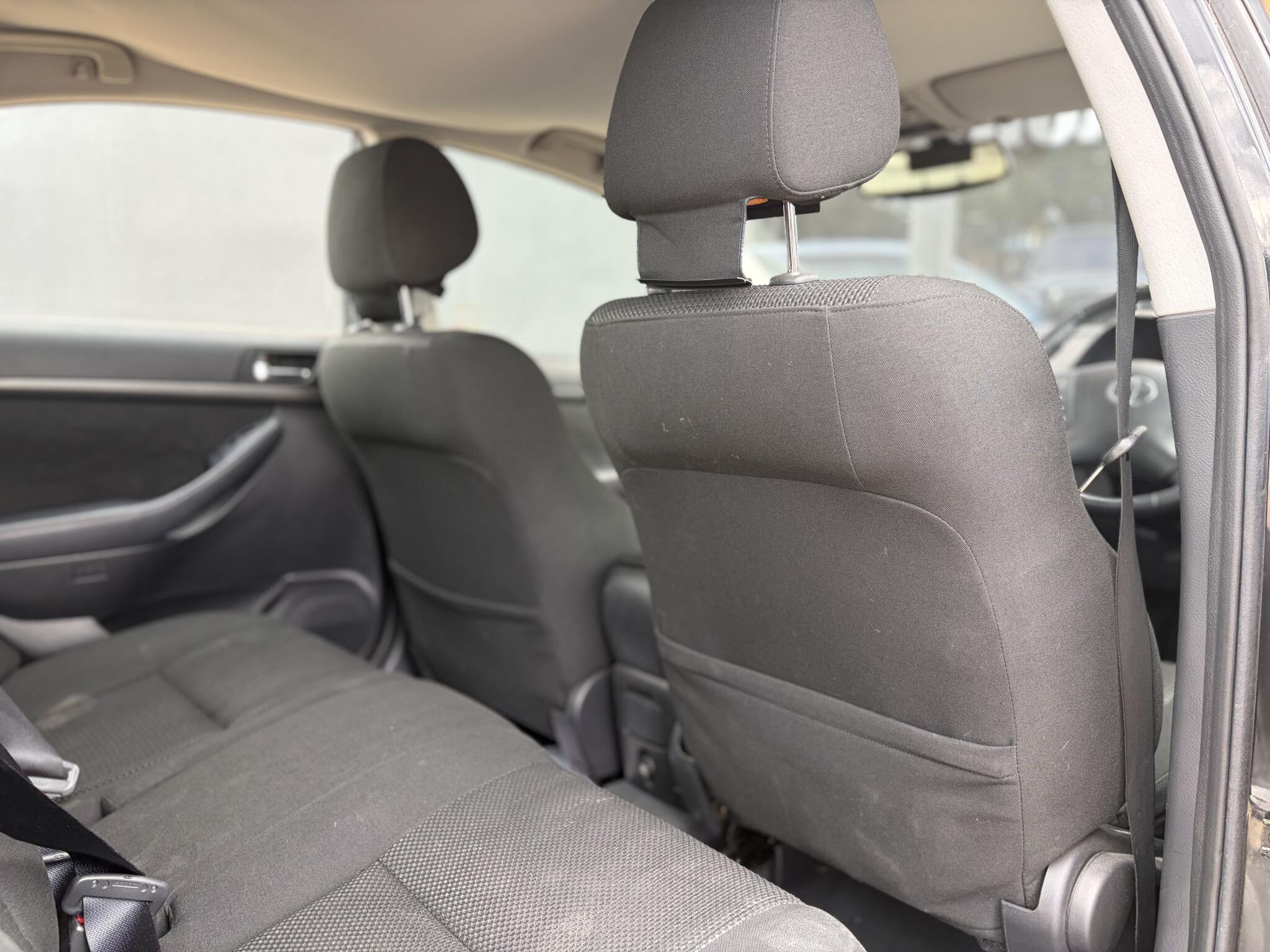 Toyota Avensis view 16