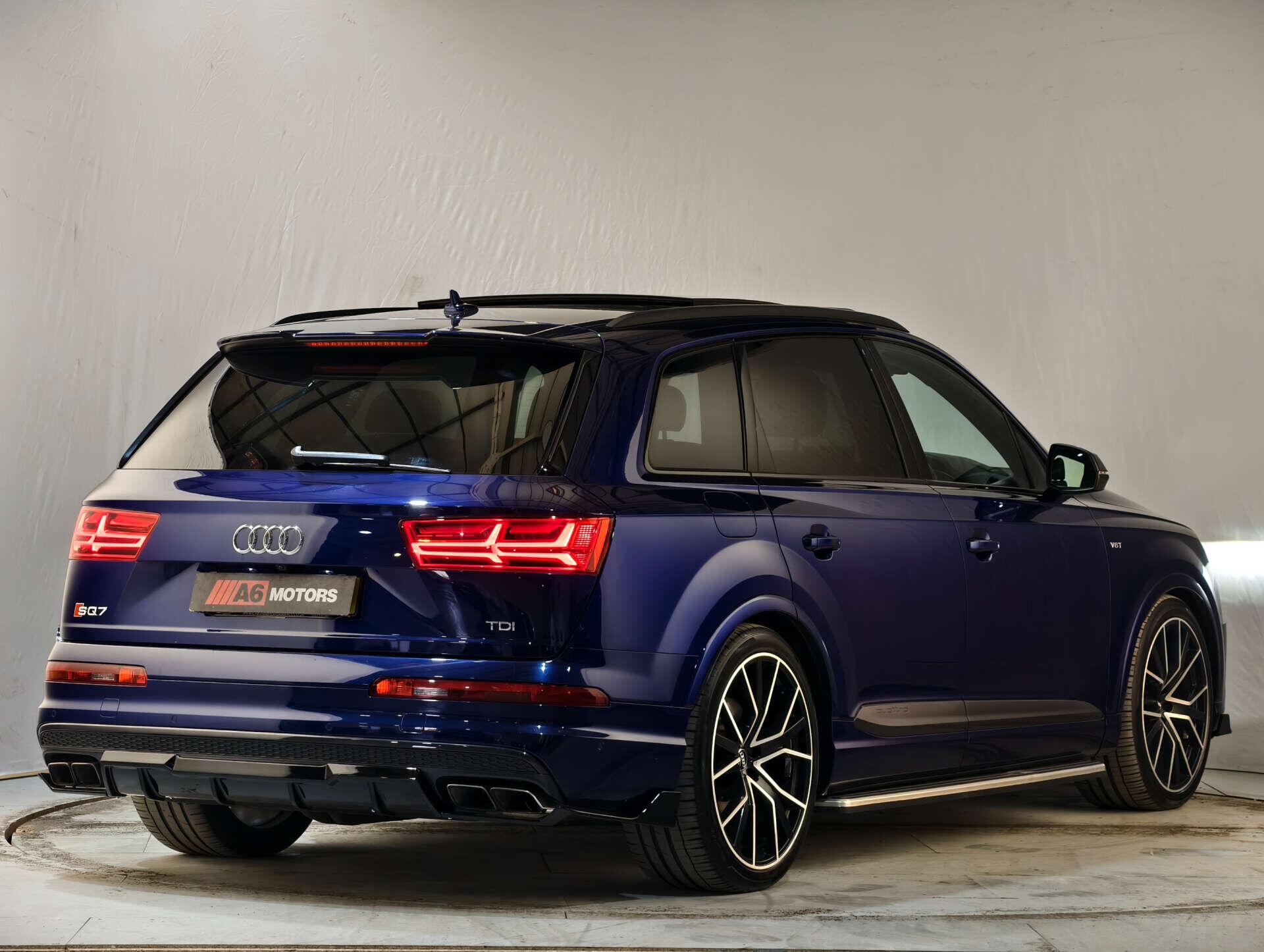 Audi SQ7 view 17