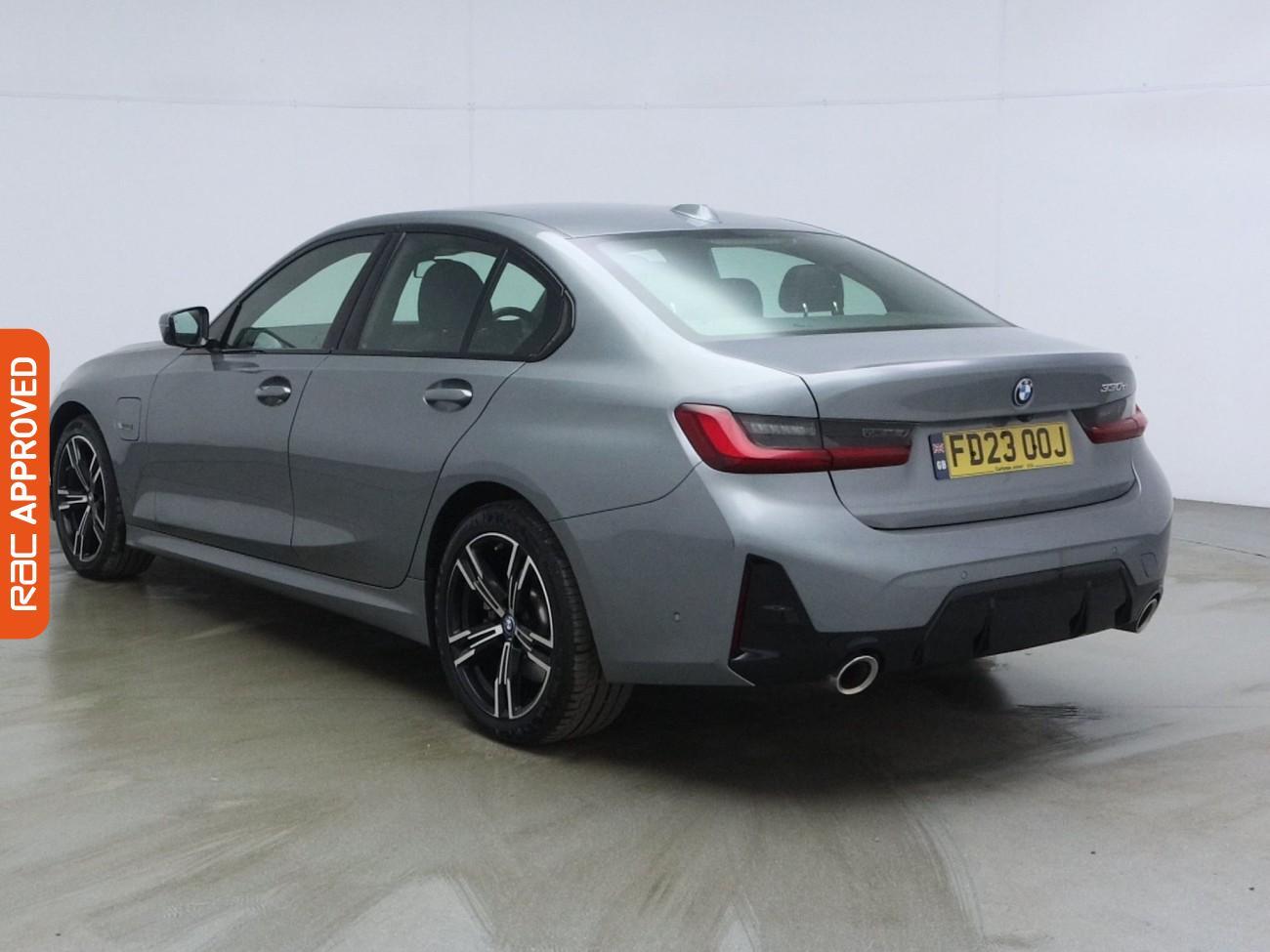 BMW 3 Series view 5
