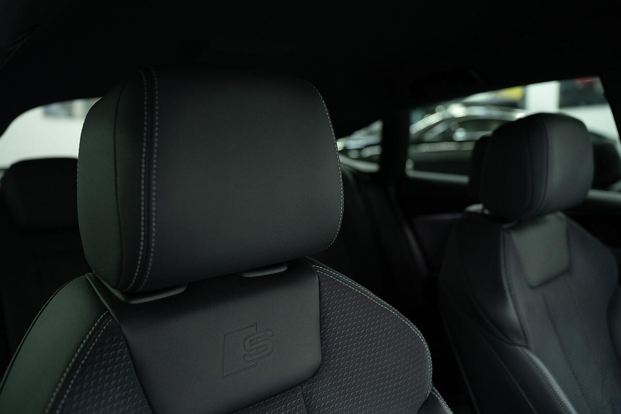 Audi A5 view 6