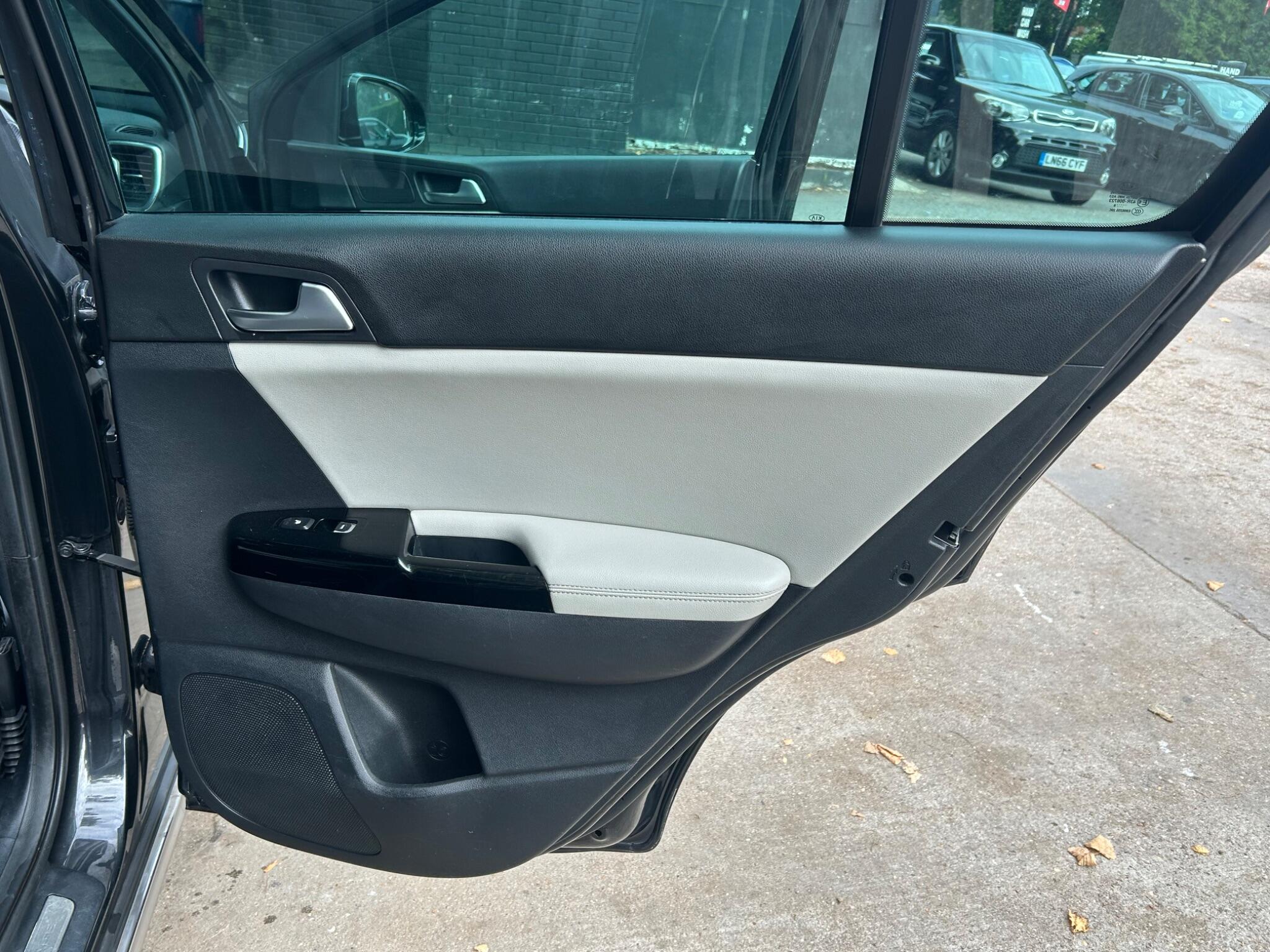 Kia Sportage view 37