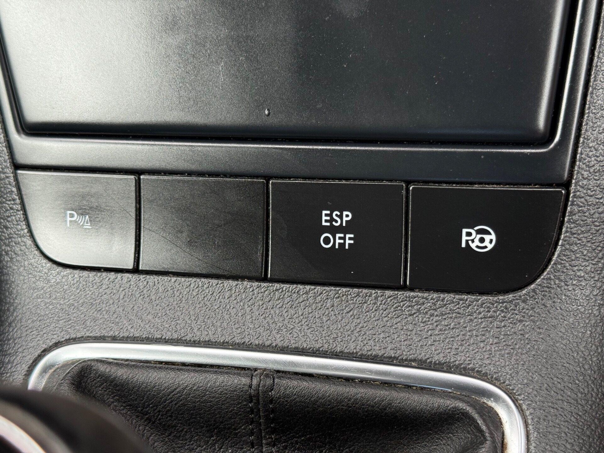 Volkswagen Golf Plus view 39