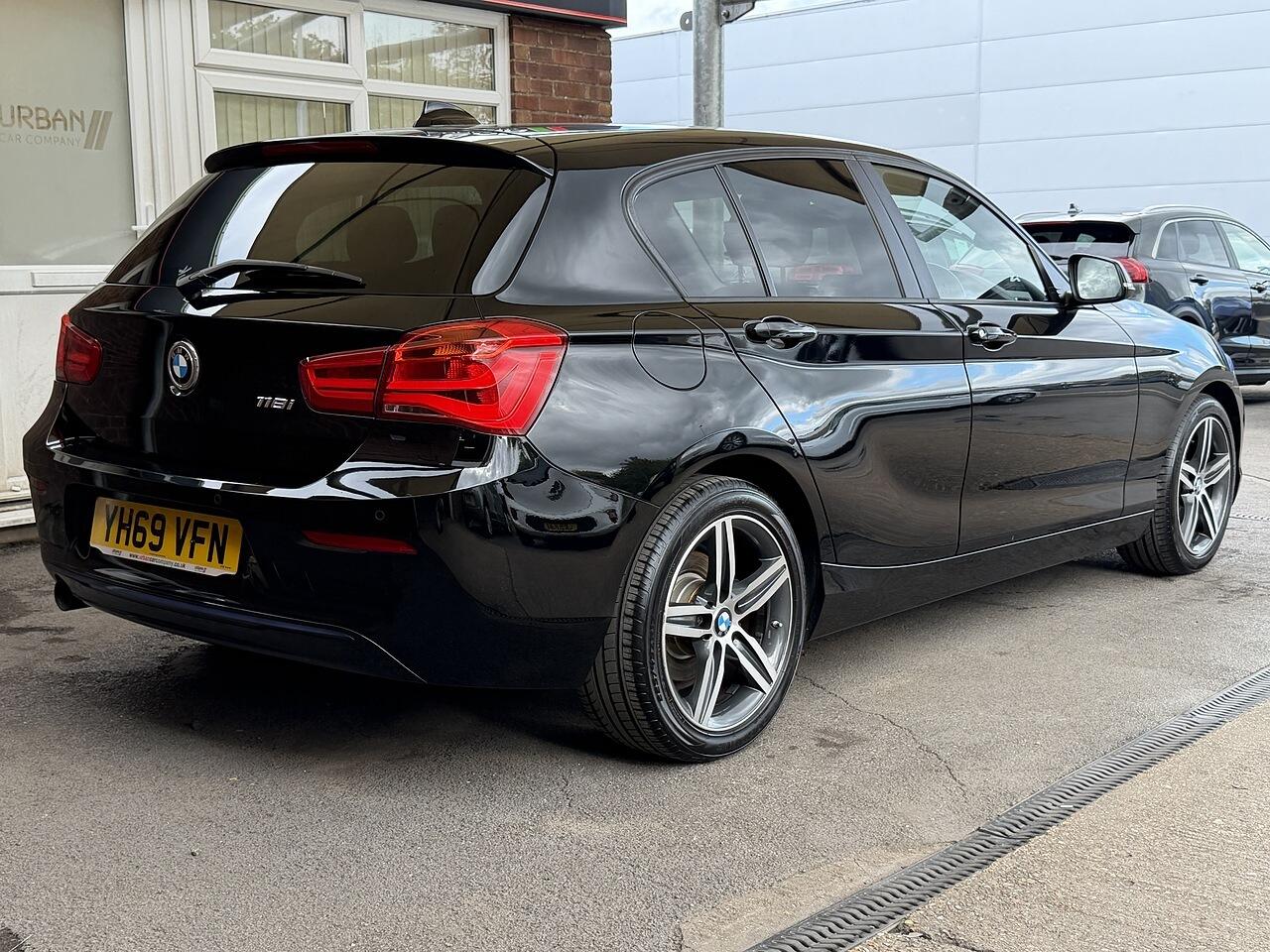 BMW 1 Series view 5