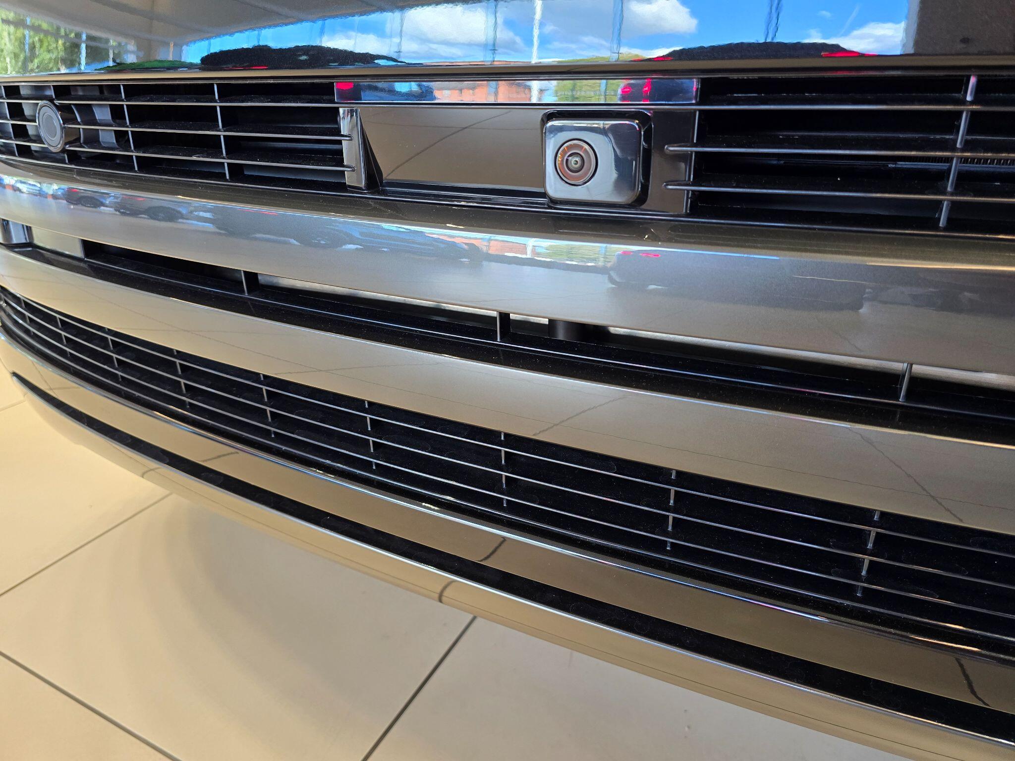 Land Rover Range Rover view 51