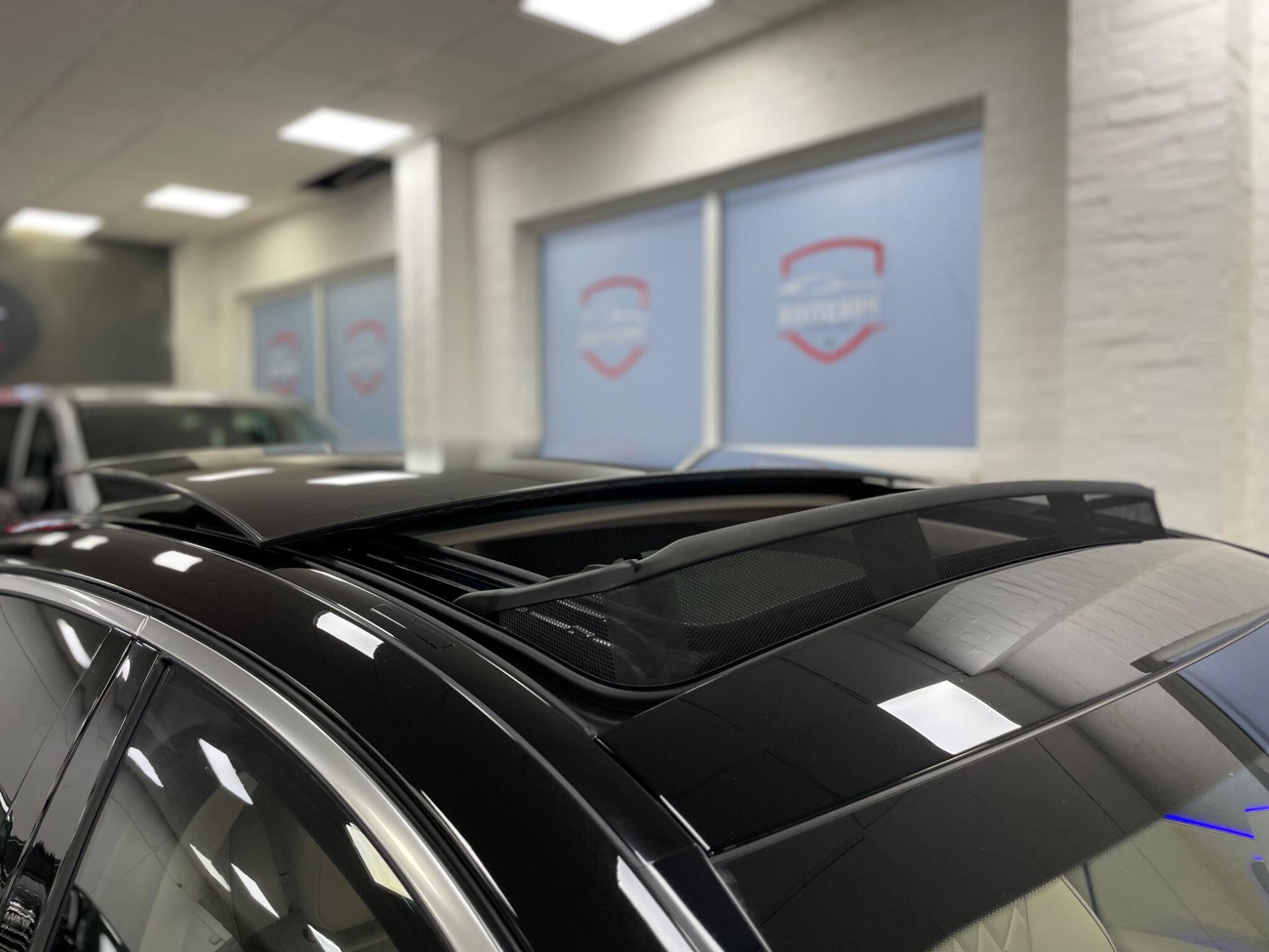 Mercedes-Benz S-Class view 9