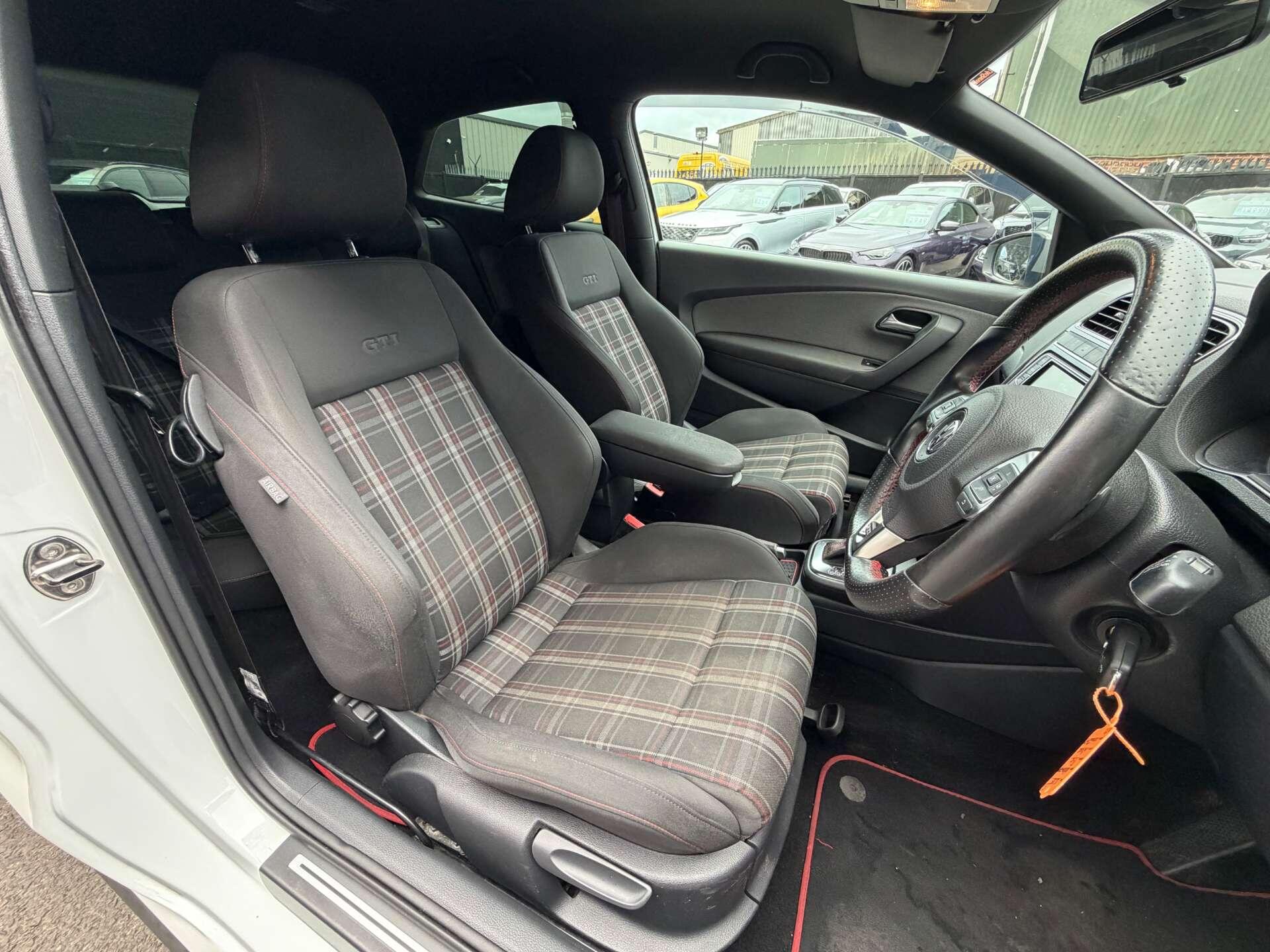 Volkswagen Polo view 13