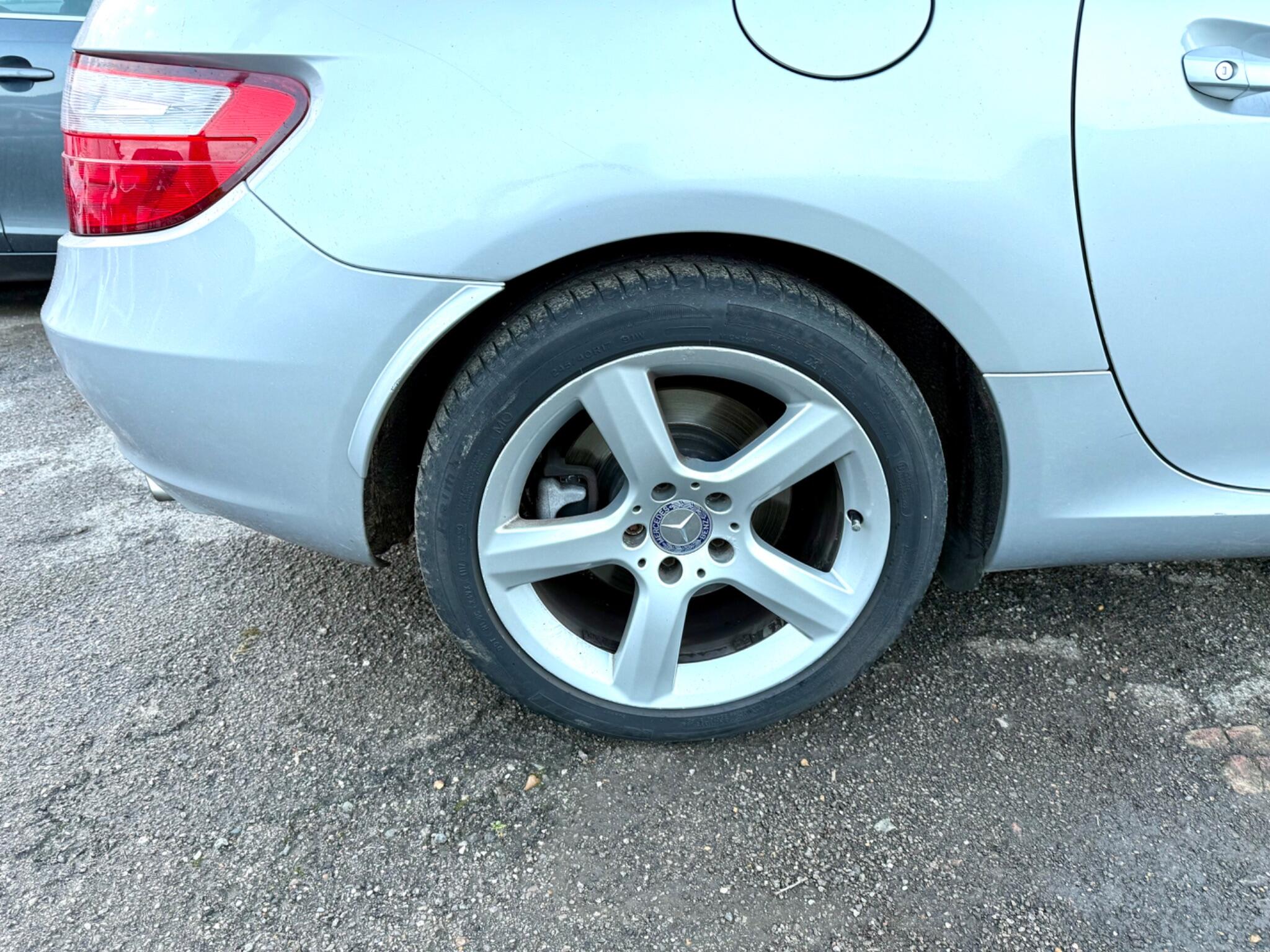 2011 Mercedes-Benz SLK image 44